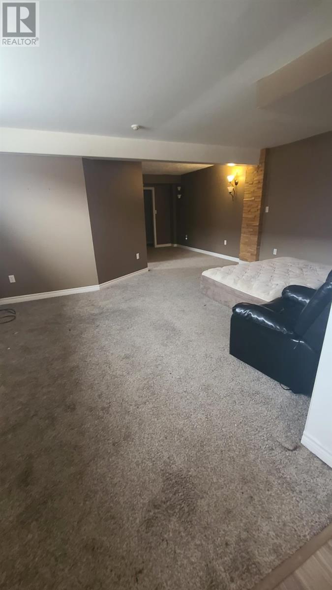 












25 Mississauga AVE # 33

,
Elliot Lake,




Ontario
P5A1E1


