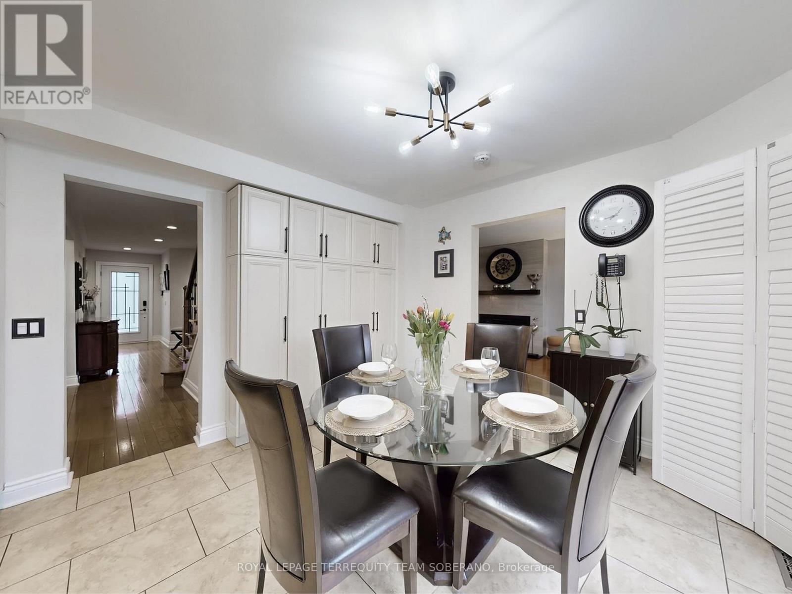 












1549 SAUGEEN DRIVE

,
Pickering,




Ontario
L1V5P9


