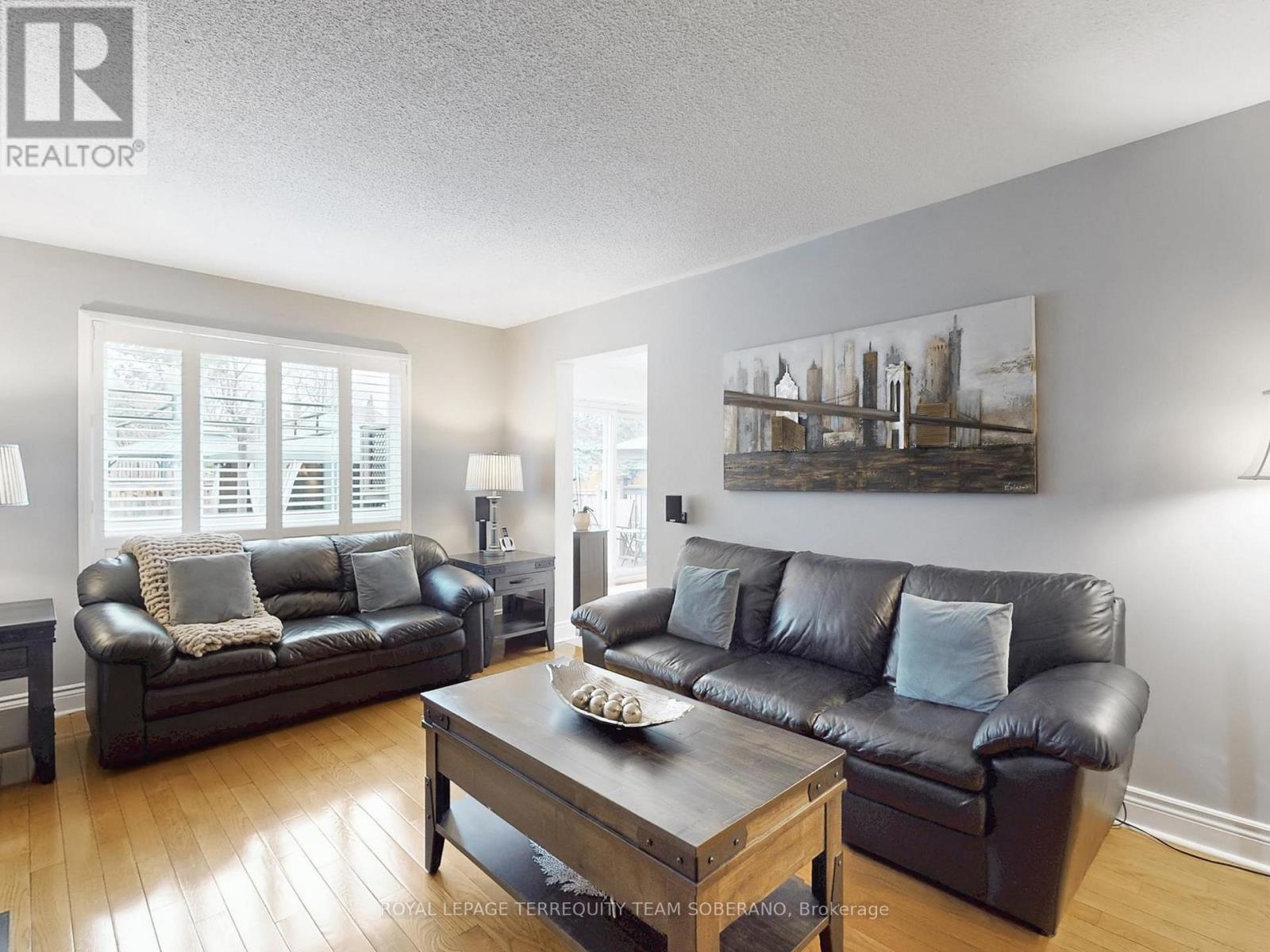 












1549 SAUGEEN DRIVE

,
Pickering,




Ontario
L1V5P9

