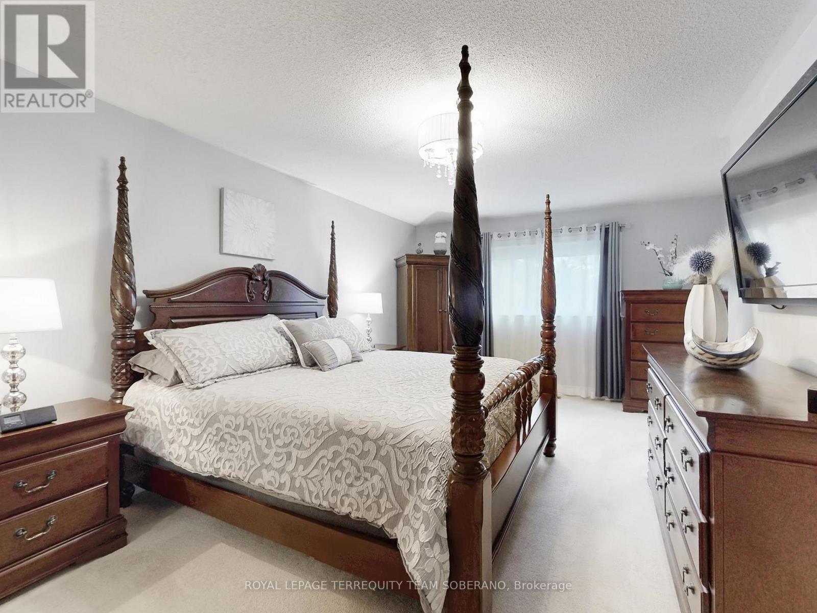 












1549 SAUGEEN DRIVE

,
Pickering,




Ontario
L1V5P9

