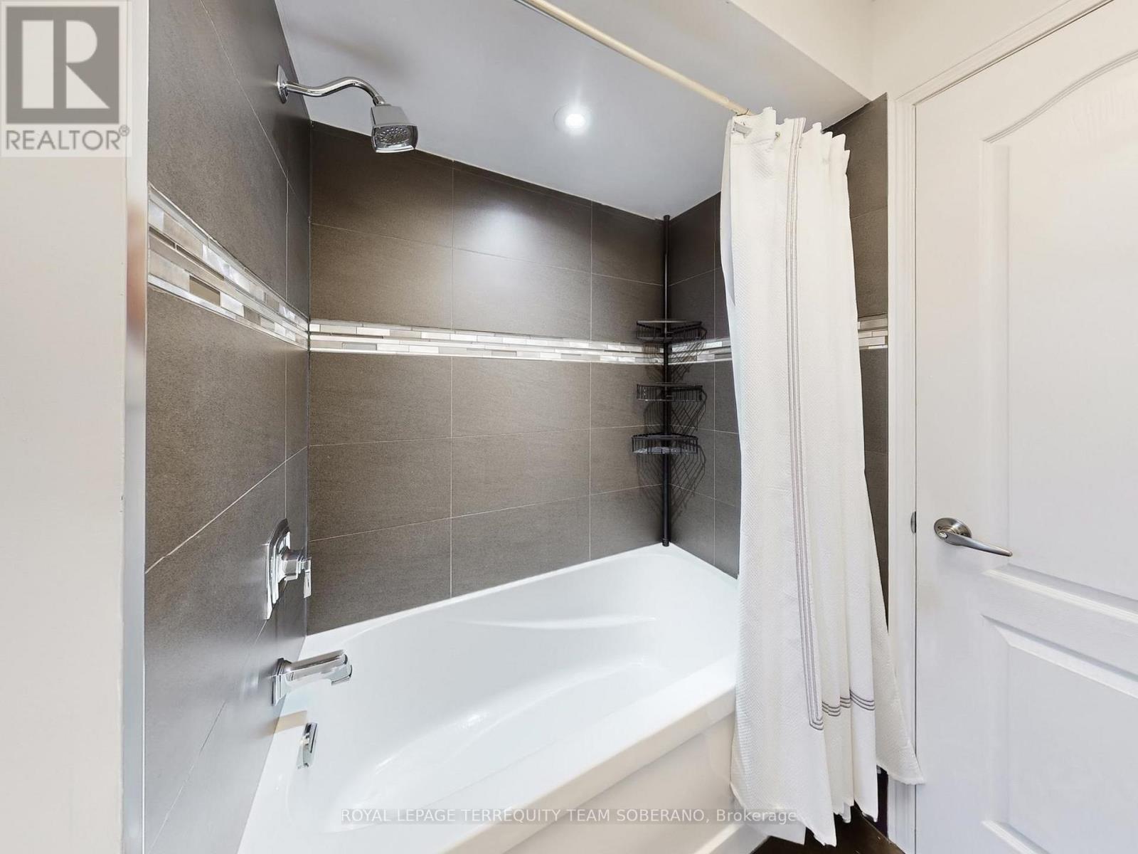 












1549 SAUGEEN DRIVE

,
Pickering,




Ontario
L1V5P9

