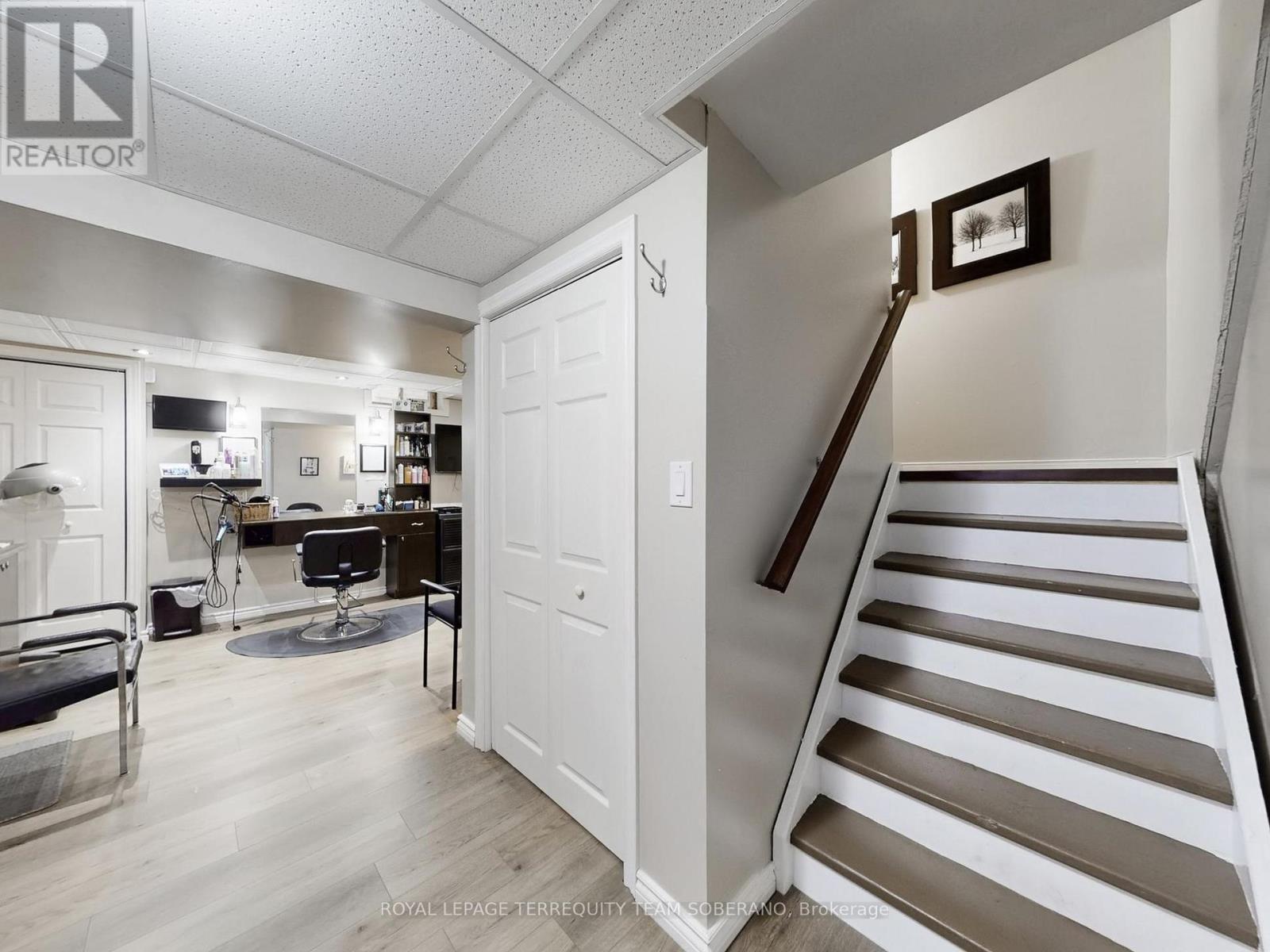 












1549 SAUGEEN DRIVE

,
Pickering,




Ontario
L1V5P9

