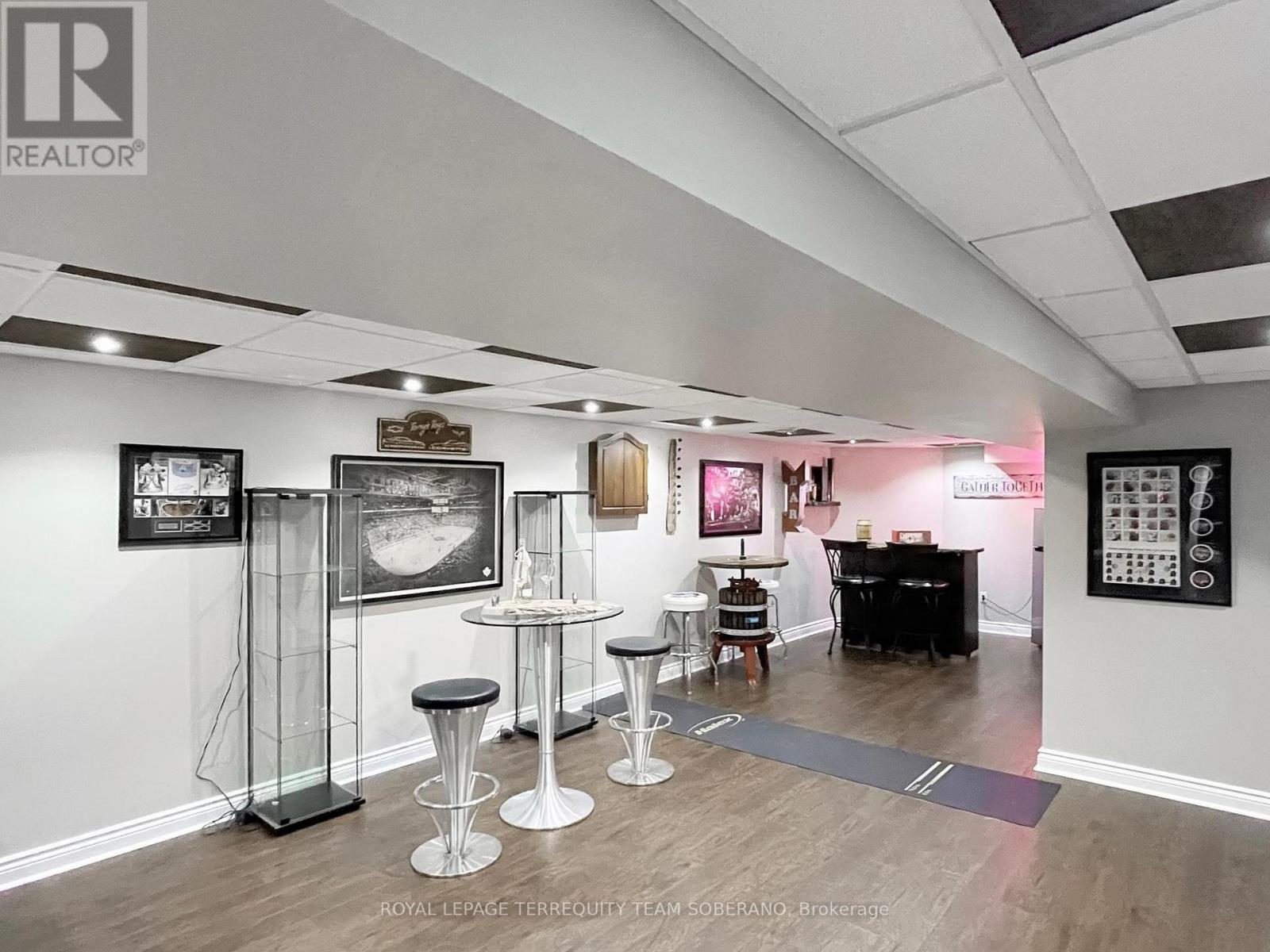 












1549 SAUGEEN DRIVE

,
Pickering,




Ontario
L1V5P9

