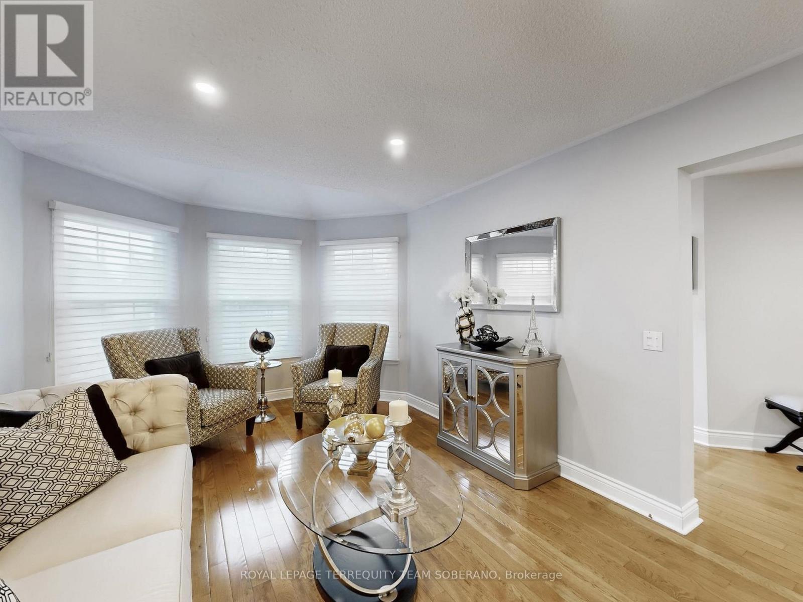 












1549 SAUGEEN DRIVE

,
Pickering,




Ontario
L1V5P9

