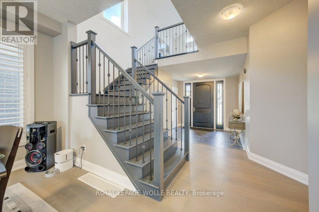 












43 GREYHAWK STREET

,
Kitchener,




Ontario
N2K0C7

