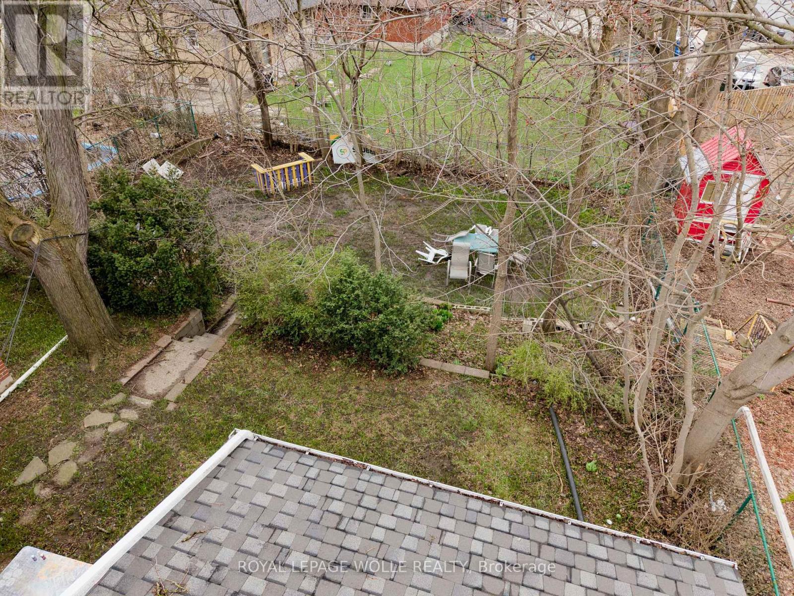 












289 ALBERT STREET

,
Waterloo,




Ontario
N2L3T9

