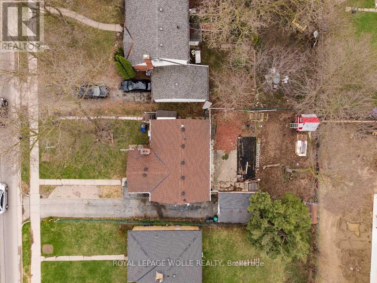 












291 ALBERT STREET

,
Waterloo,




Ontario
N2L3T9

