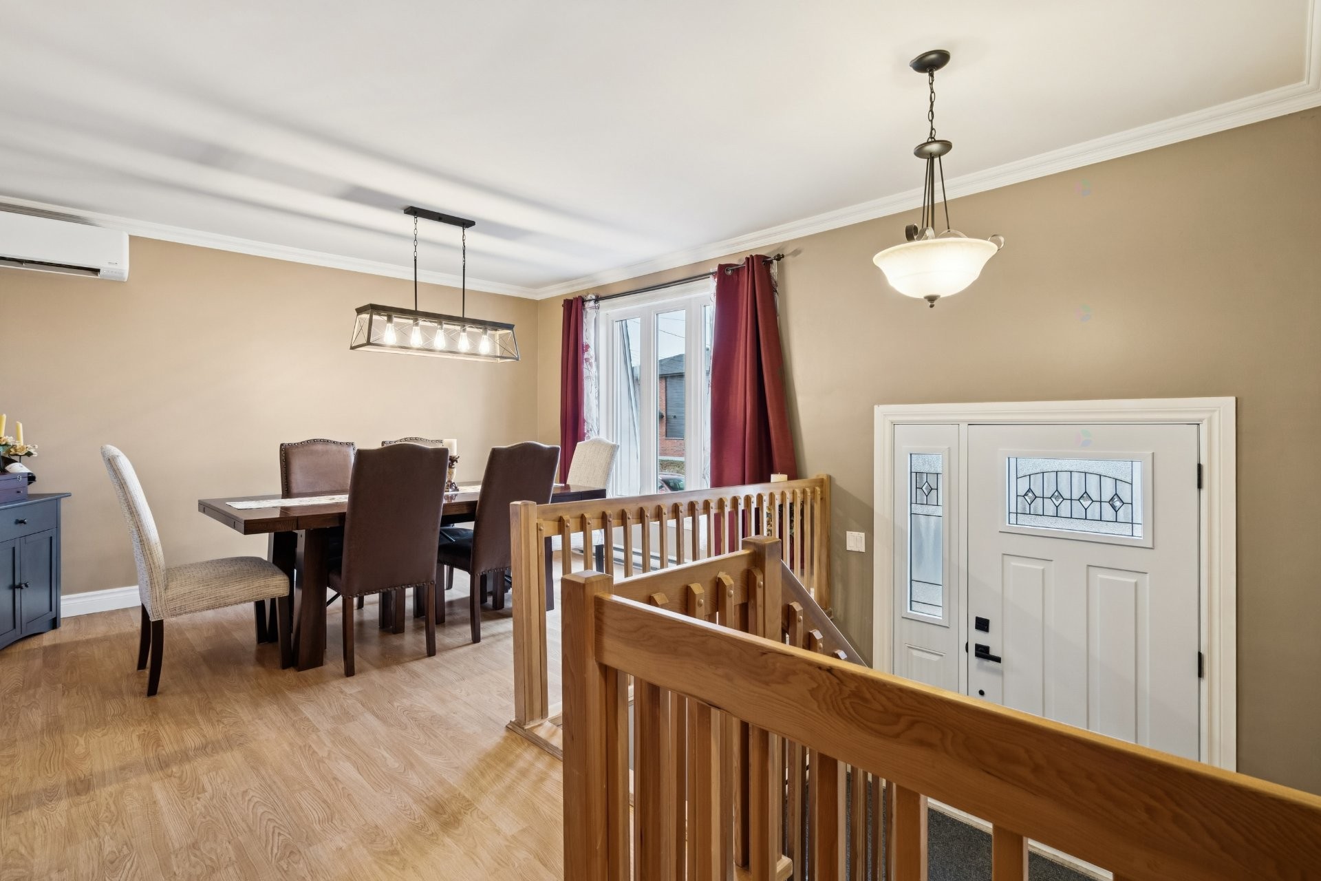 









549


Rue Lionel-Groulx

,
Salaberry-de-Valleyfield,




QC
J6T4H5

