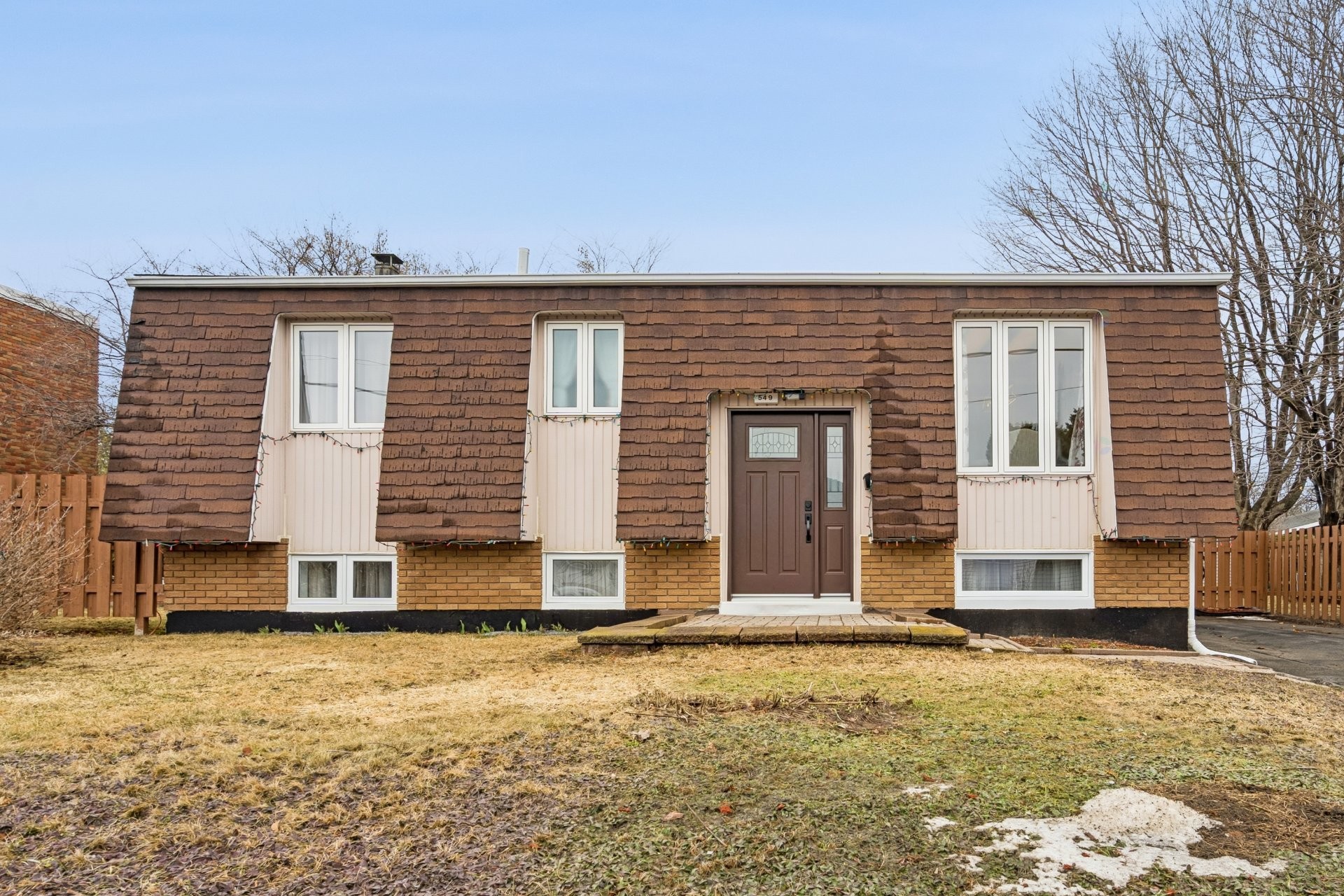 









549


Rue Lionel-Groulx

,
Salaberry-de-Valleyfield,




QC
J6T4H5


