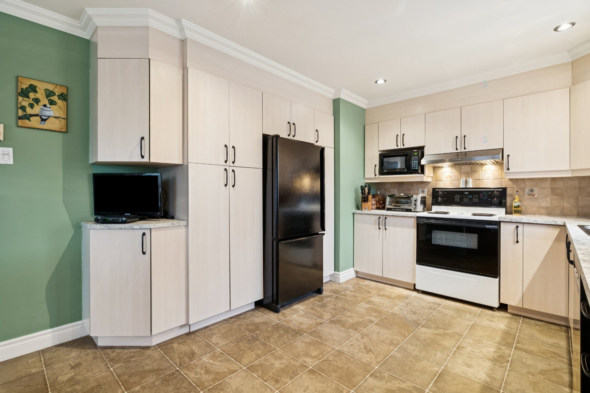 









549


Rue Lionel-Groulx

,
Salaberry-de-Valleyfield,




QC
J6T4H5

