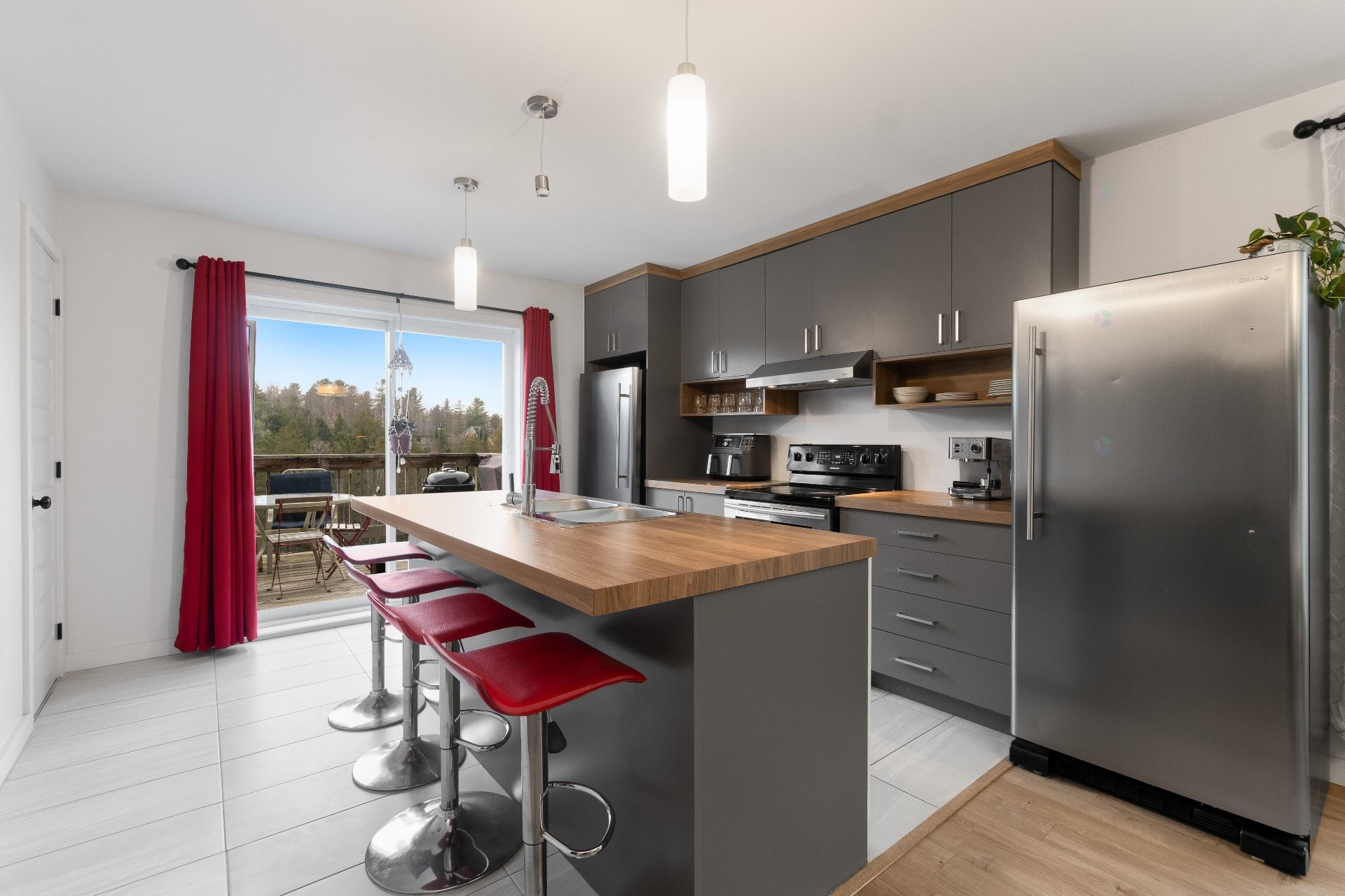 









3337


Rue Galt O.

,
Sherbrooke (Les Nations),




QC
J1K3B9

