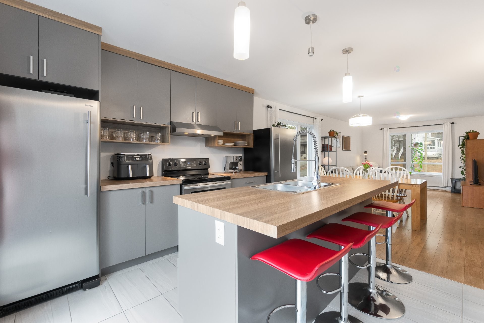 









3337


Rue Galt O.

,
Sherbrooke (Les Nations),




QC
J1K3B9

