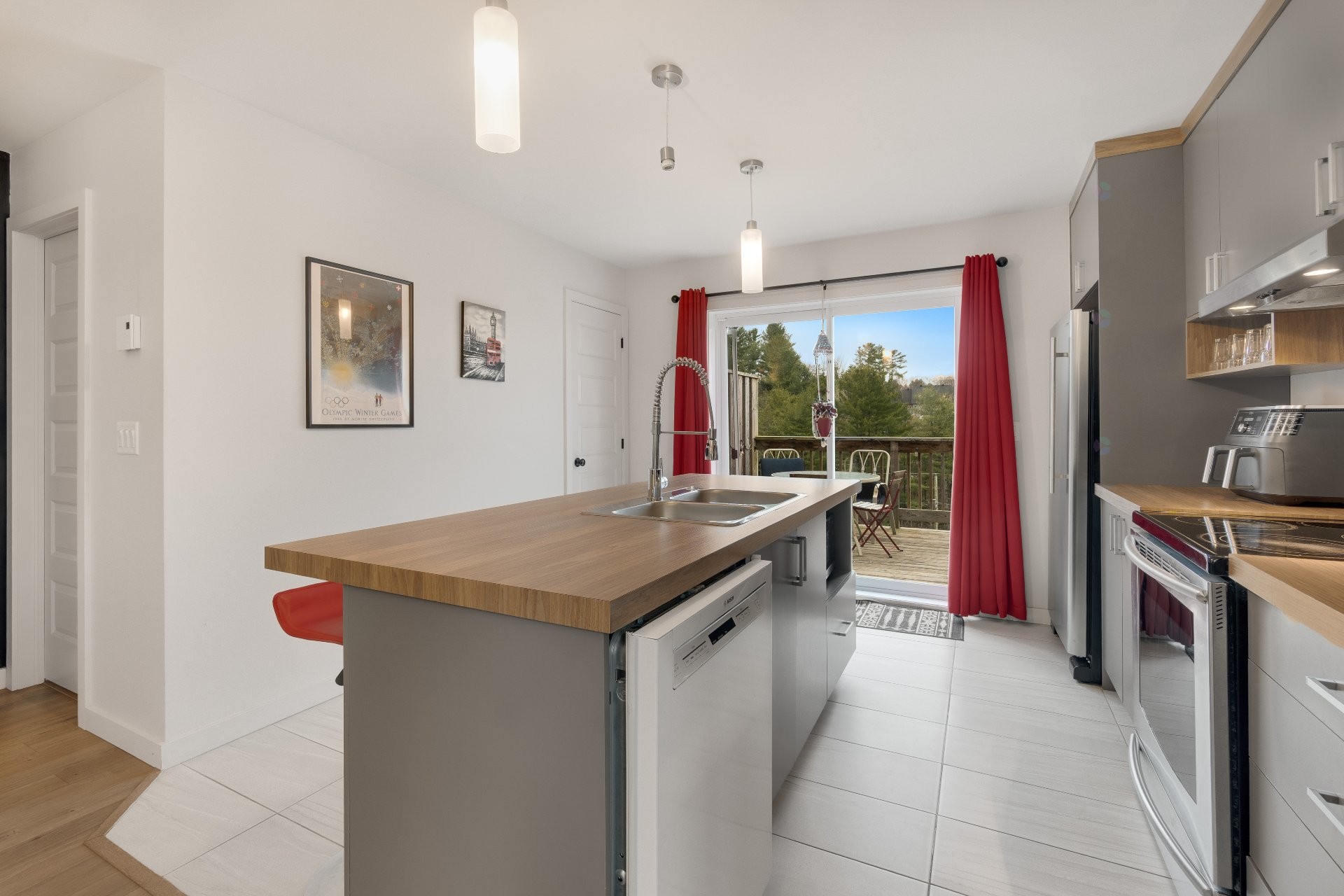 









3337


Rue Galt O.

,
Sherbrooke (Les Nations),




QC
J1K3B9

