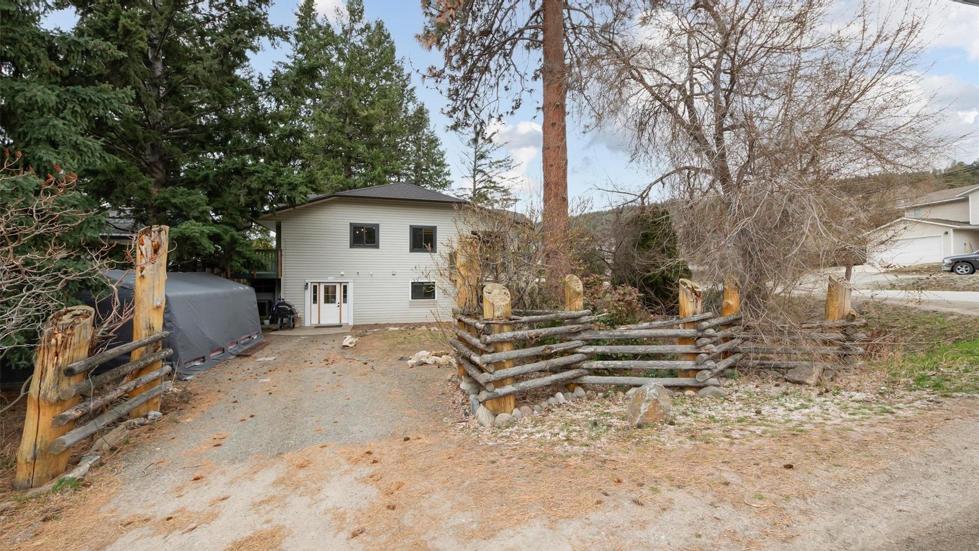 









3405


McGinnis

Road,
West Kelowna,




BC
V4T 1B5

