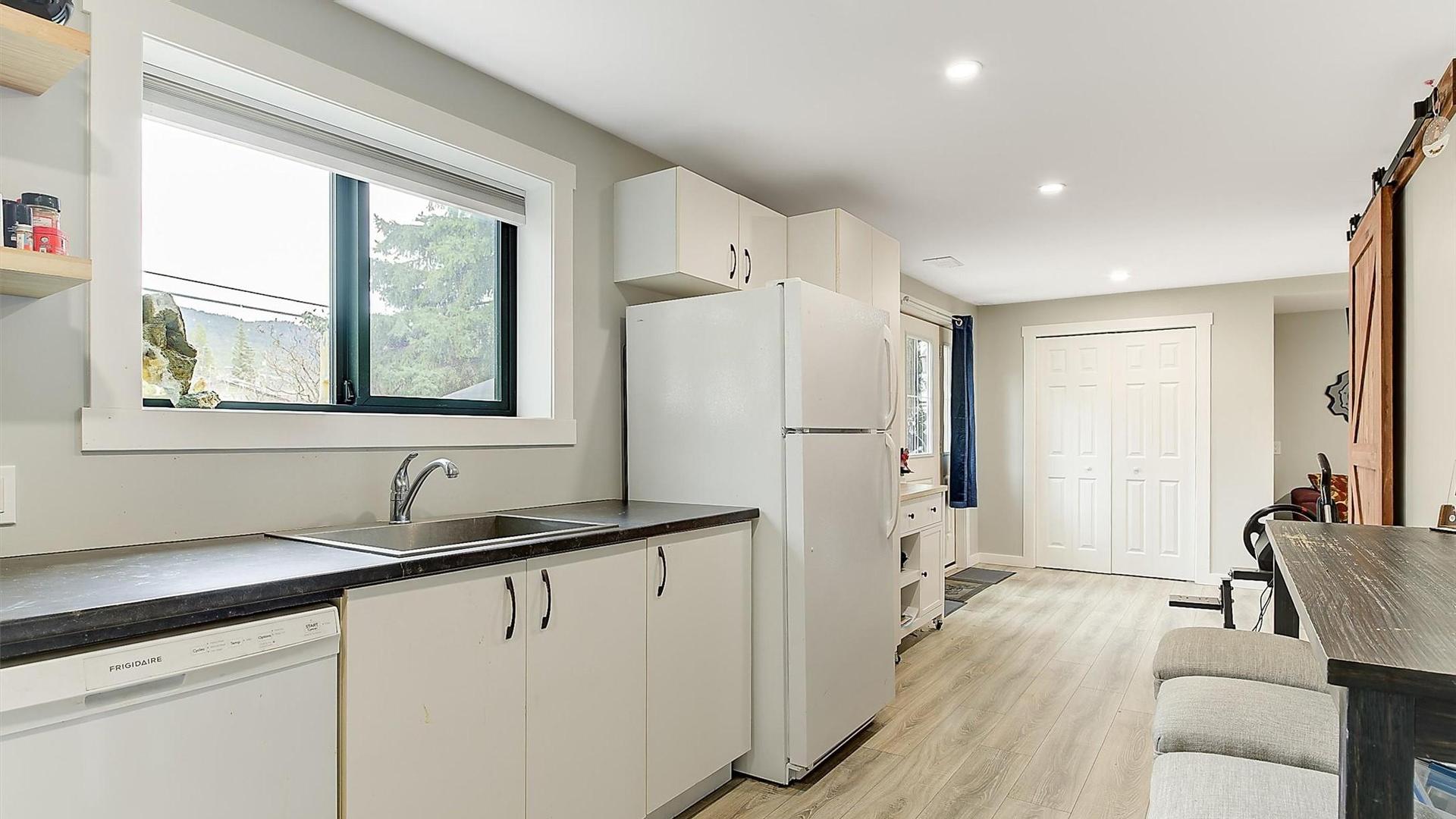 









3405


McGinnis

Road,
West Kelowna,




BC
V4T 1B5

