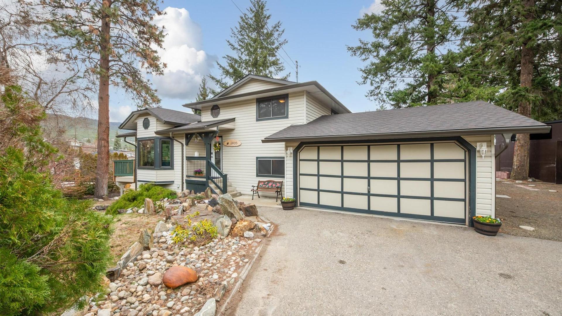 









3405


McGinnis

Road,
West Kelowna,




BC
V4T 1B5

