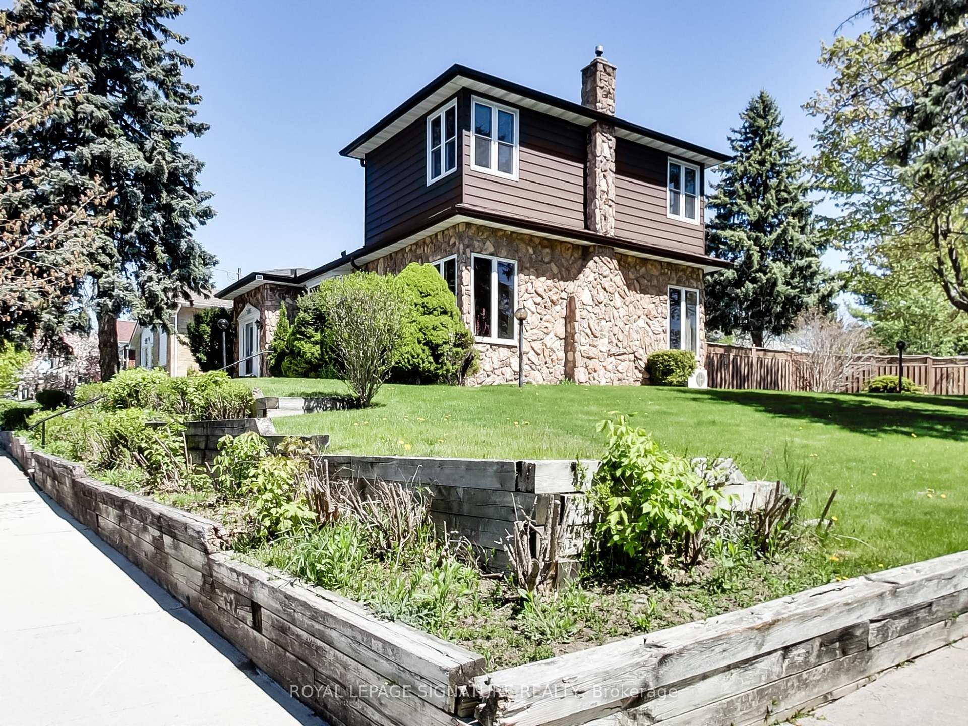 









1


Kencliff

Crescent,
Toronto,




ON
M1P 4E2

