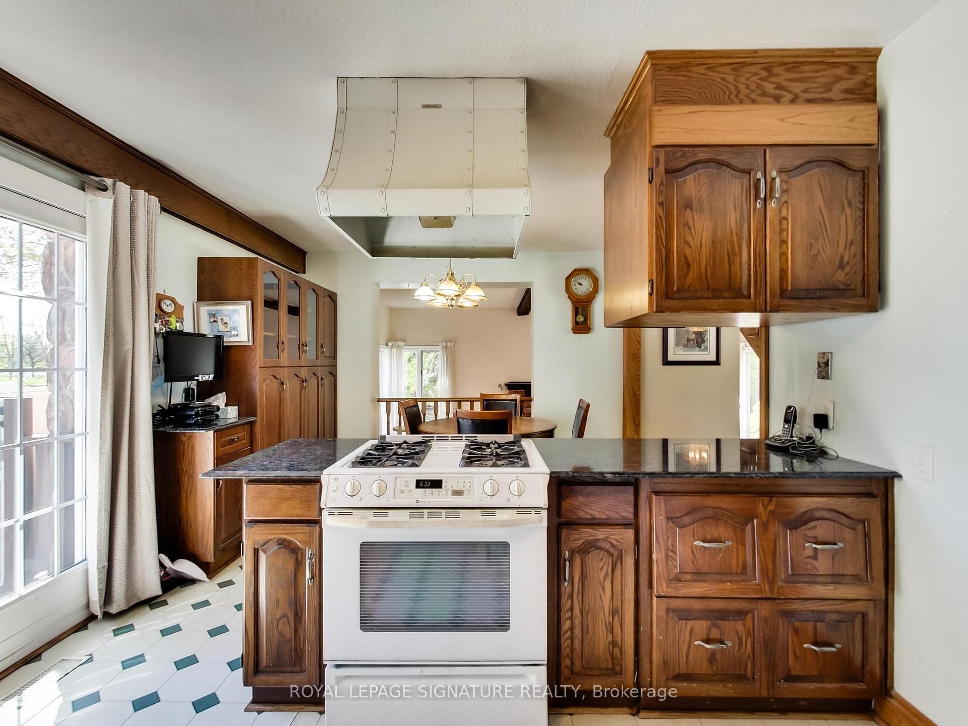 









1


Kencliff

Crescent,
Toronto,




ON
M1P 4E2

