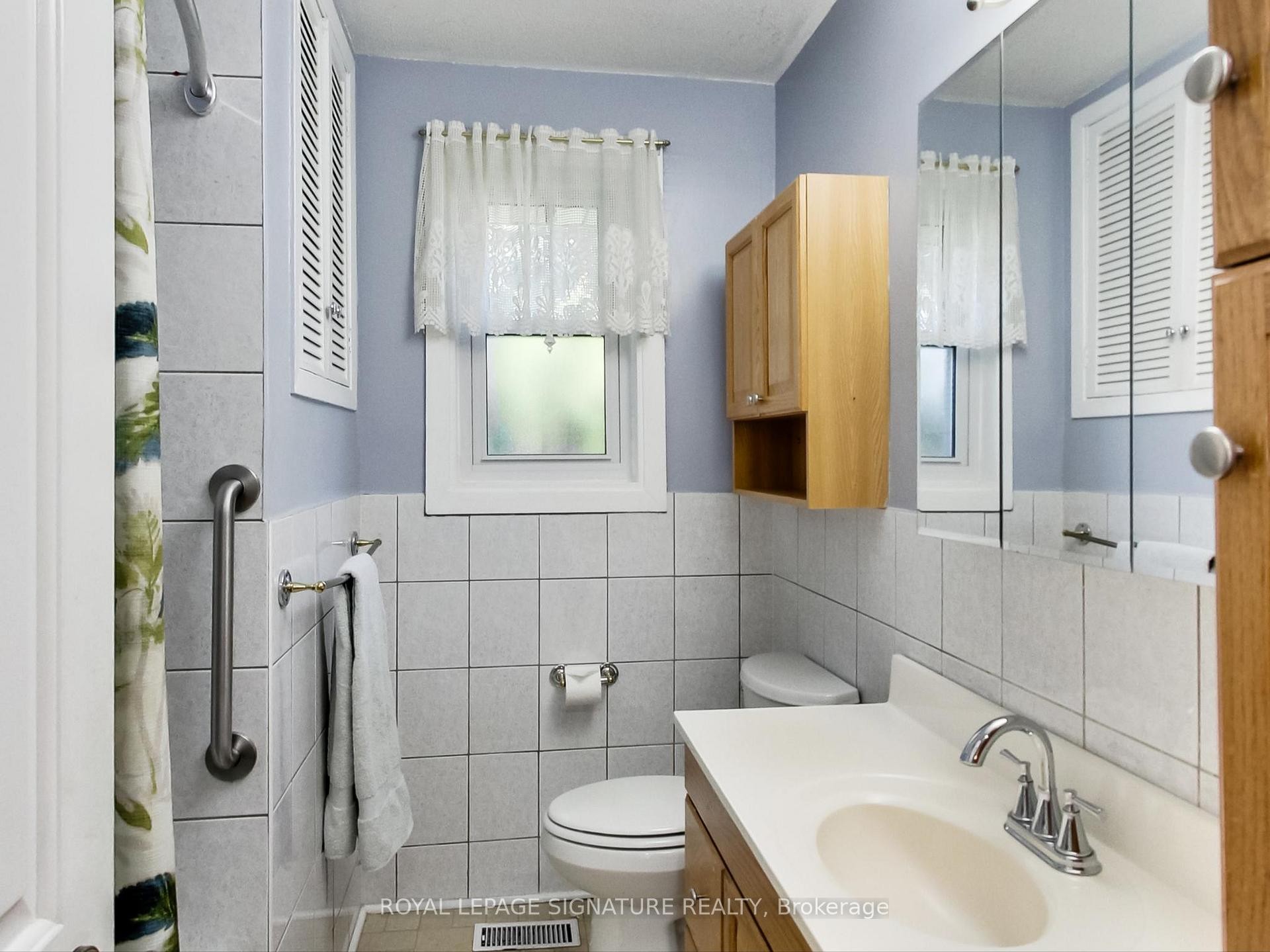 









1


Kencliff

Crescent,
Toronto,




ON
M1P 4E2

