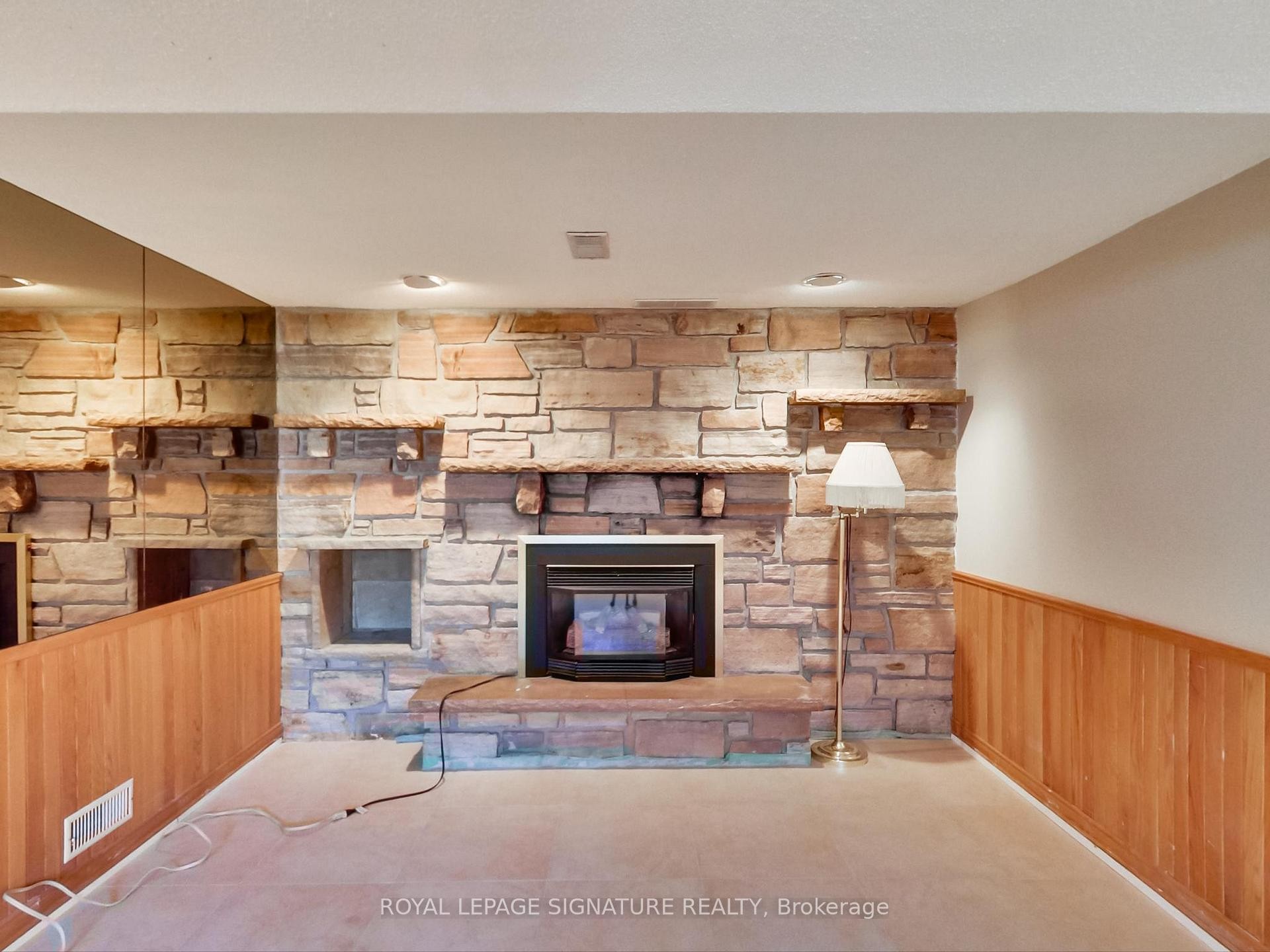 









1


Kencliff

Crescent,
Toronto,




ON
M1P 4E2

