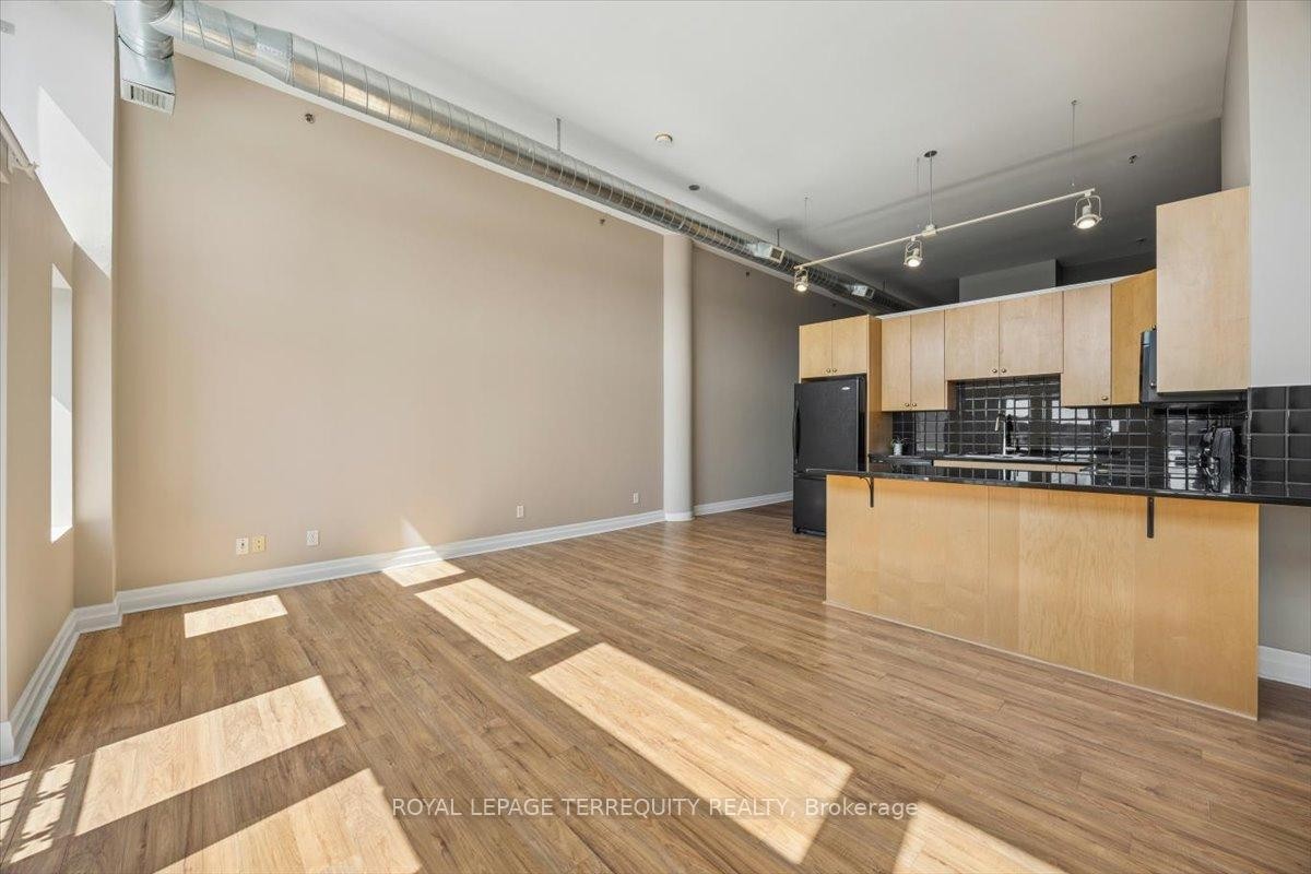 









276


King

Street West, 301,
Kitchener,




ON
N2G 1B6

