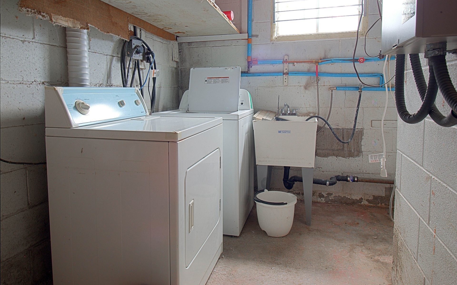 









40


Rue Principale

,
Gatineau (Aylmer),




QC
J9H3L1

