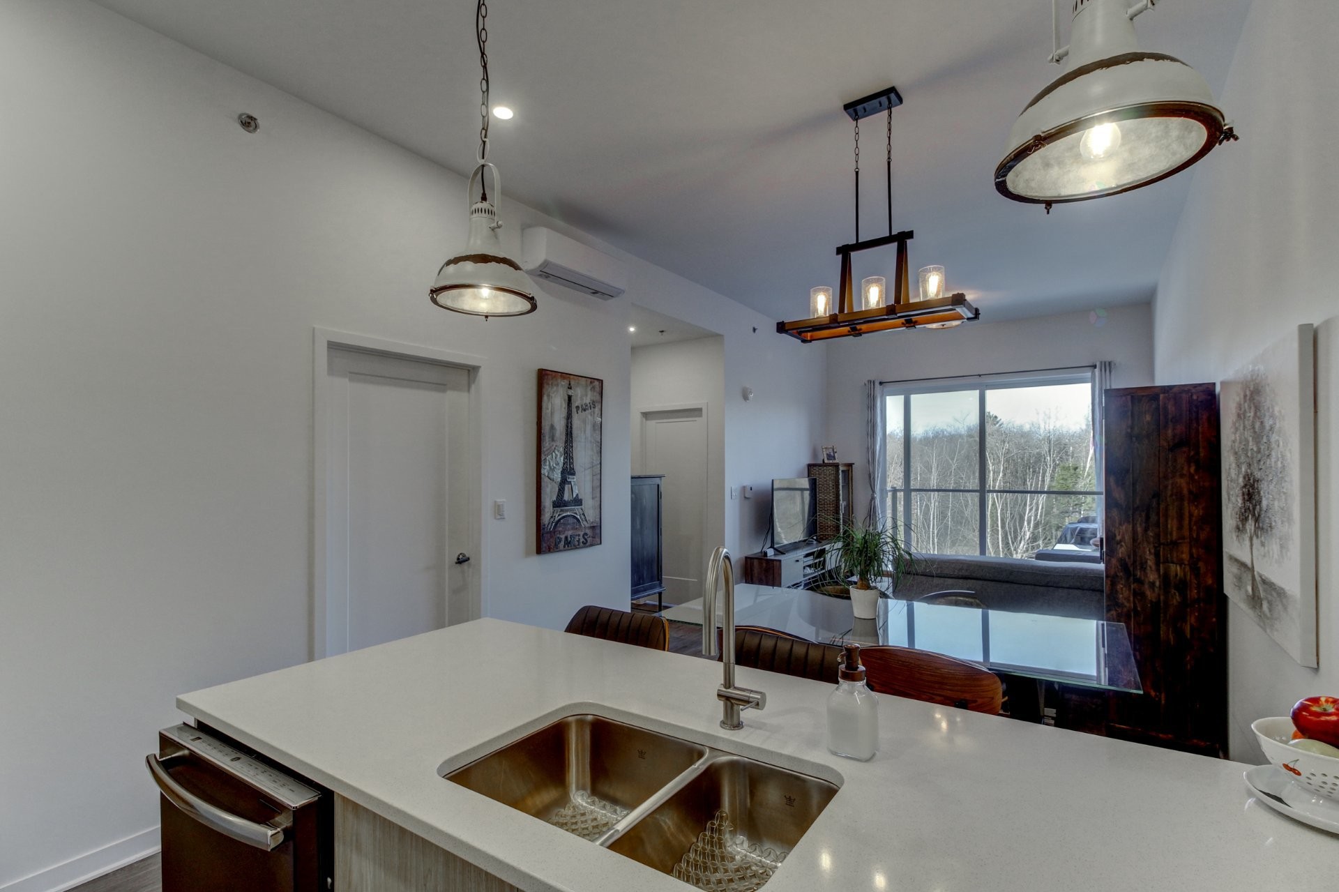 









1320


Rue Custine

, 405,
Saint-Jérôme,




QC
J7Z0M1

