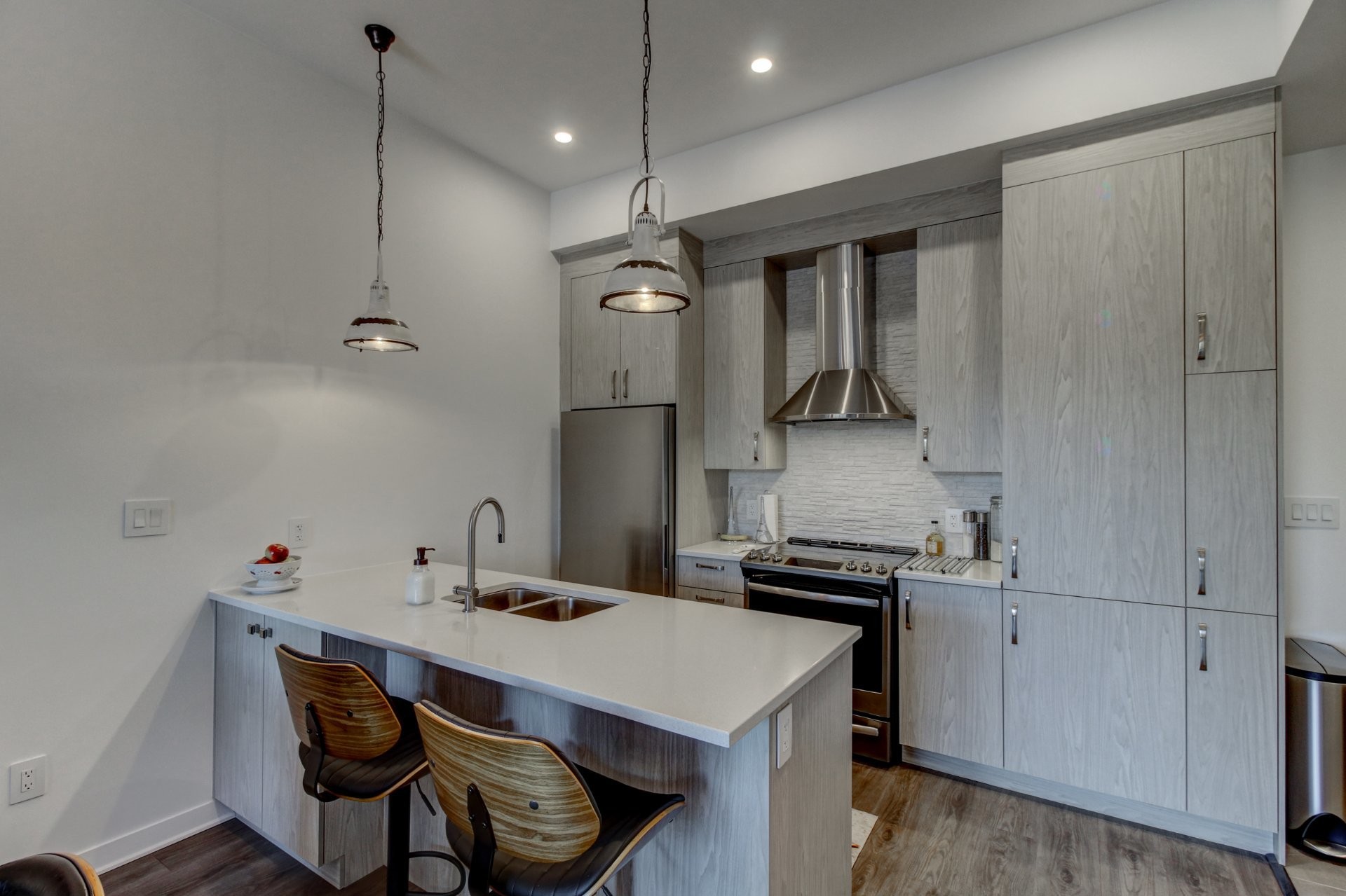 









1320


Rue Custine

, 405,
Saint-Jérôme,




QC
J7Z0M1

