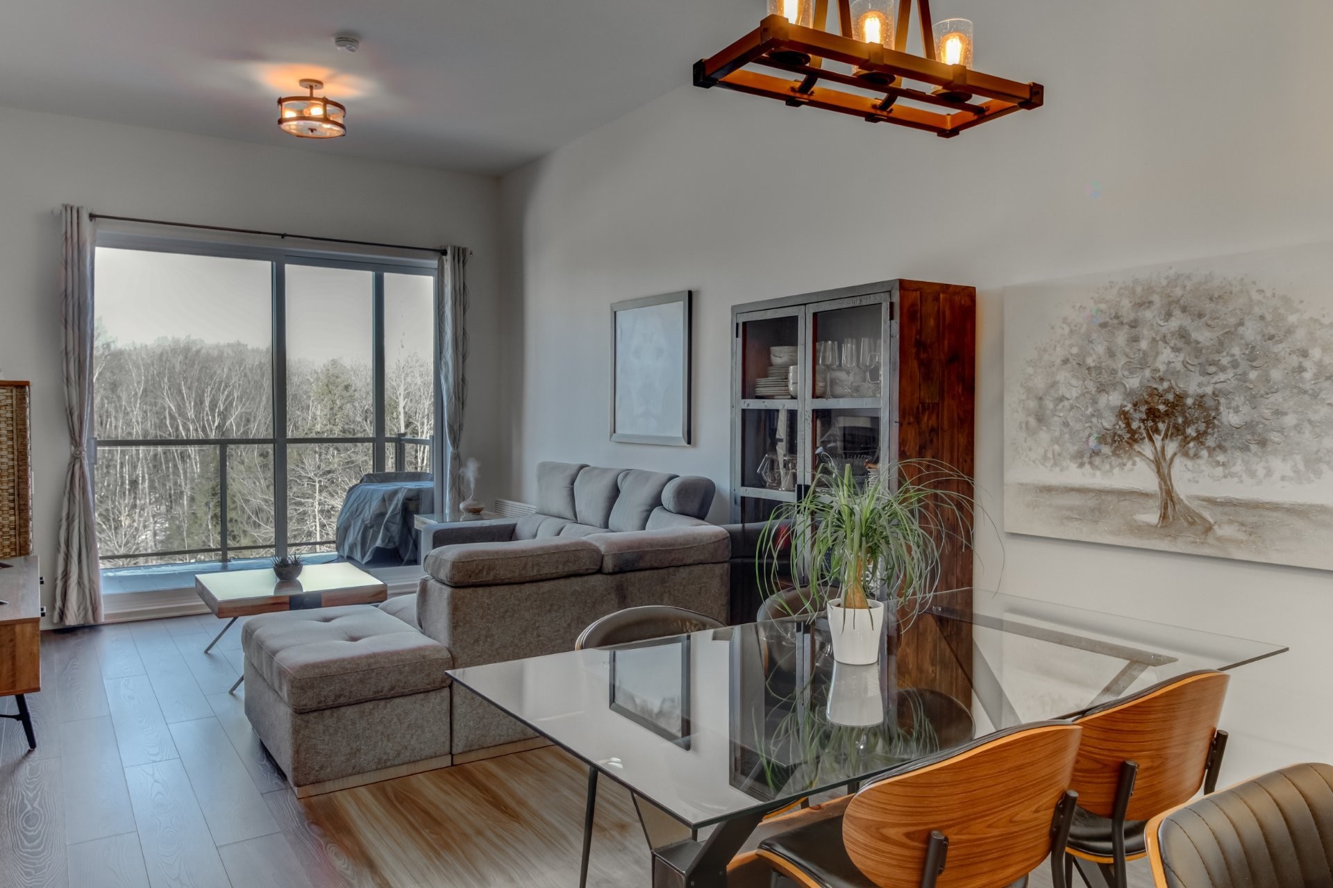 









1320


Rue Custine

, 405,
Saint-Jérôme,




QC
J7Z0M1

