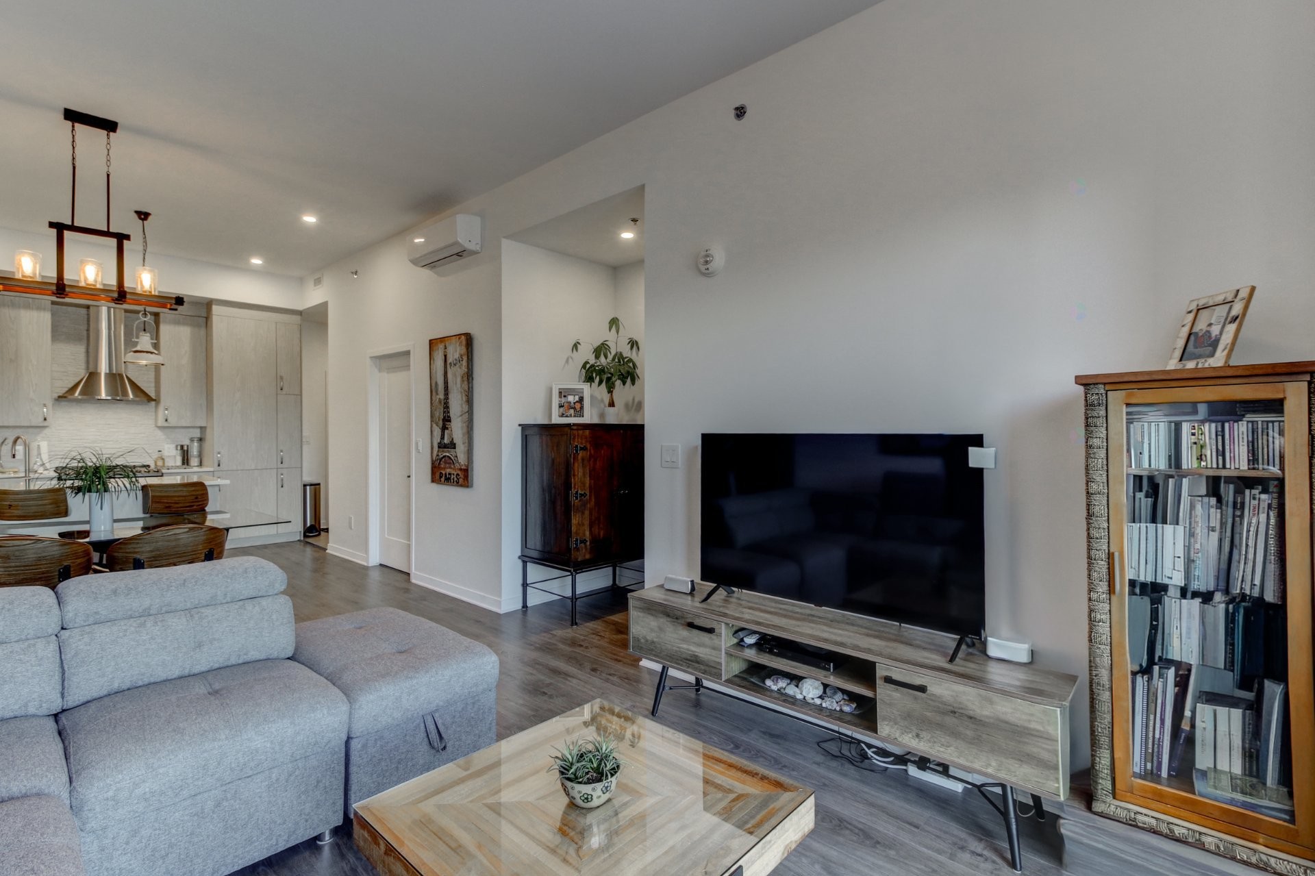 









1320


Rue Custine

, 405,
Saint-Jérôme,




QC
J7Z0M1

