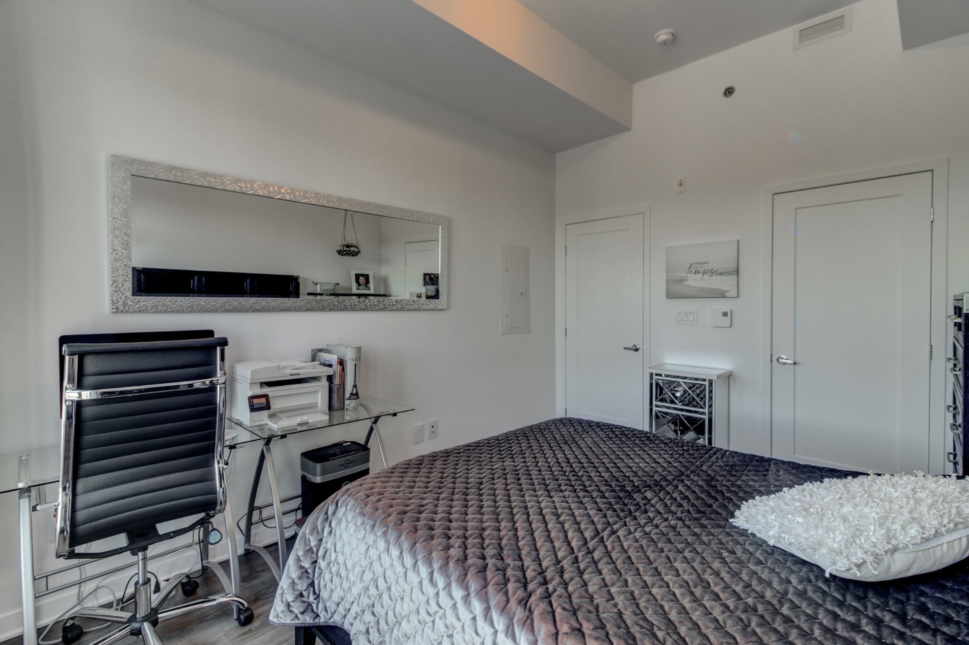 









1320


Rue Custine

, 405,
Saint-Jérôme,




QC
J7Z0M1

