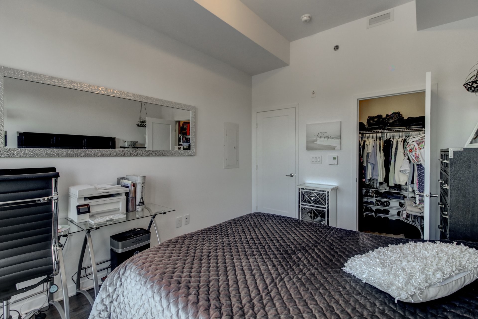 









1320


Rue Custine

, 405,
Saint-Jérôme,




QC
J7Z0M1

