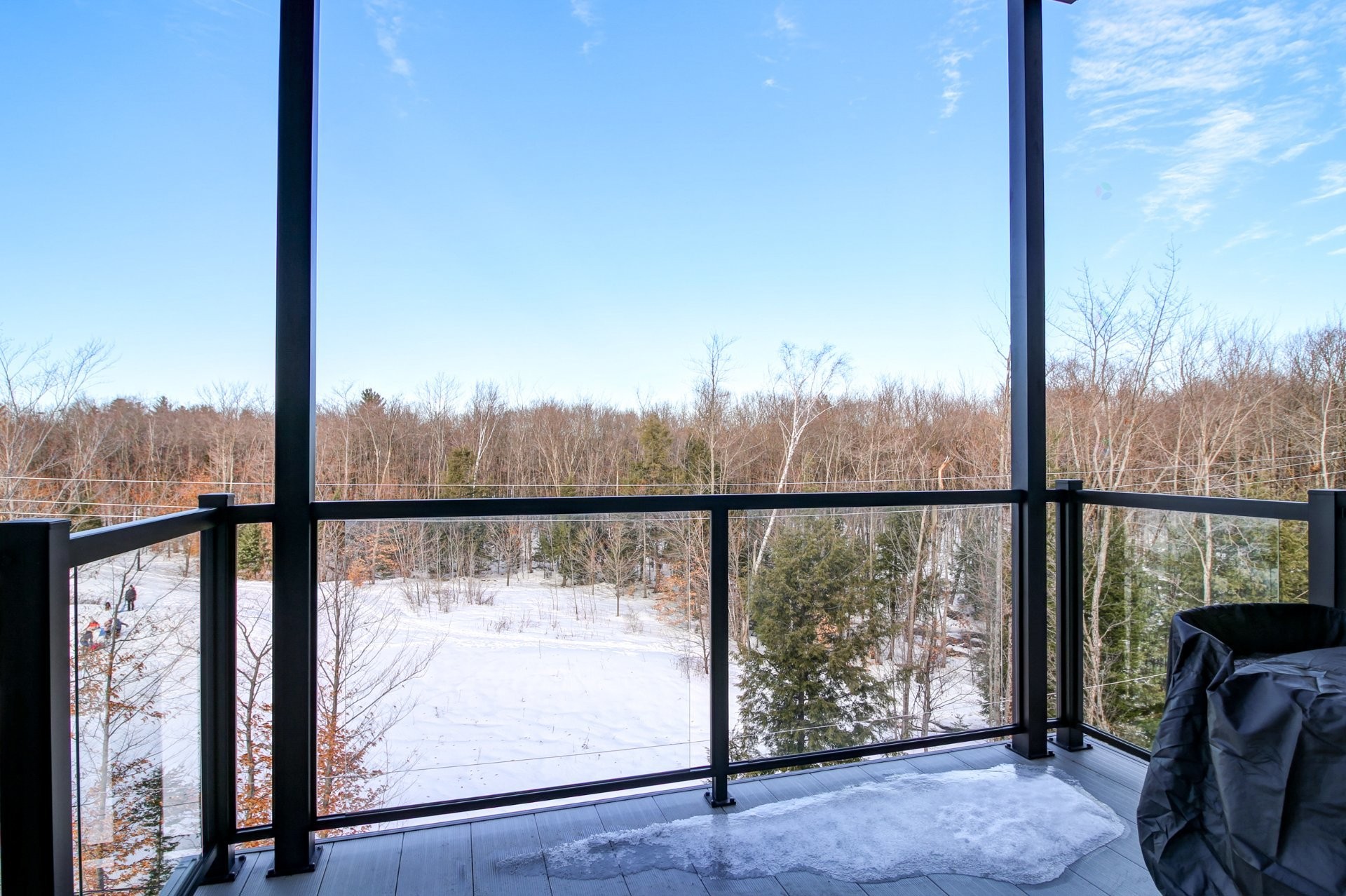 









1320


Rue Custine

, 405,
Saint-Jérôme,




QC
J7Z0M1

