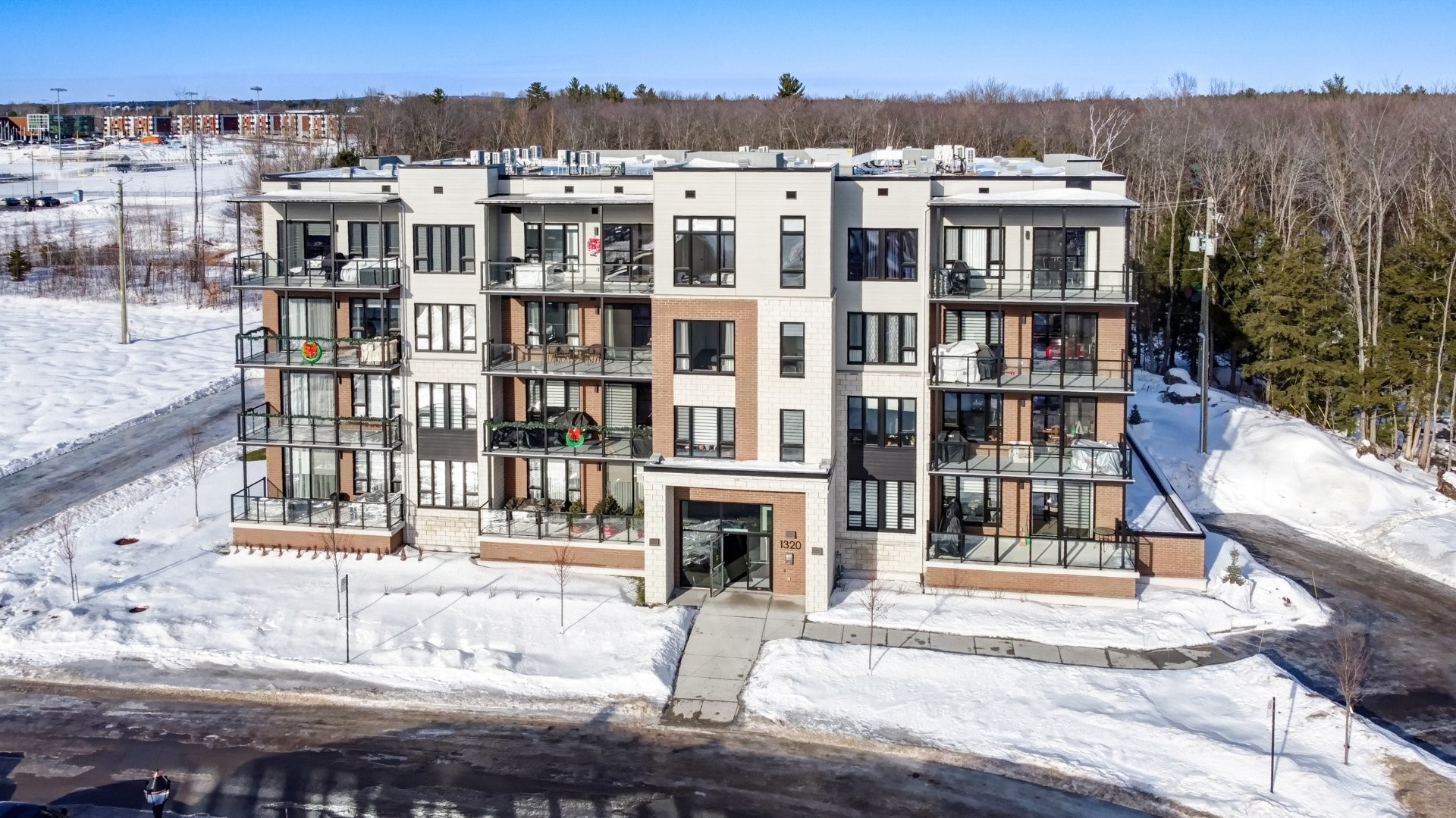 









1320


Rue Custine

, 405,
Saint-Jérôme,




QC
J7Z0M1

