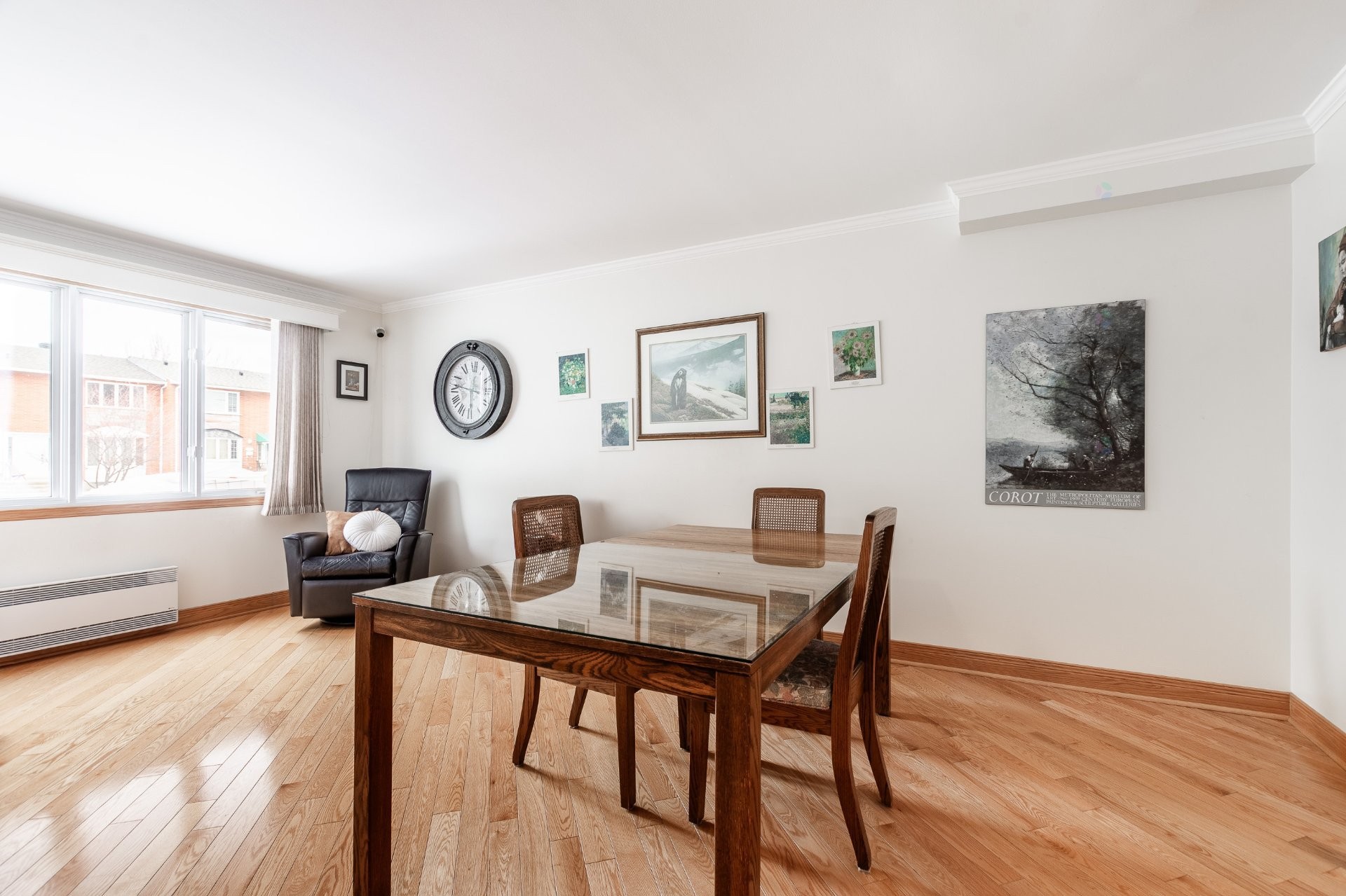 









1395


Place Port-Royal

,
Brossard,




QC
J4W1S7

