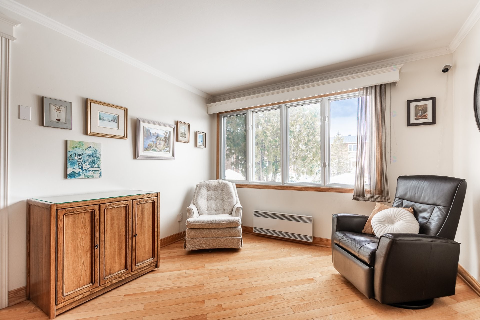 









1395


Place Port-Royal

,
Brossard,




QC
J4W1S7

