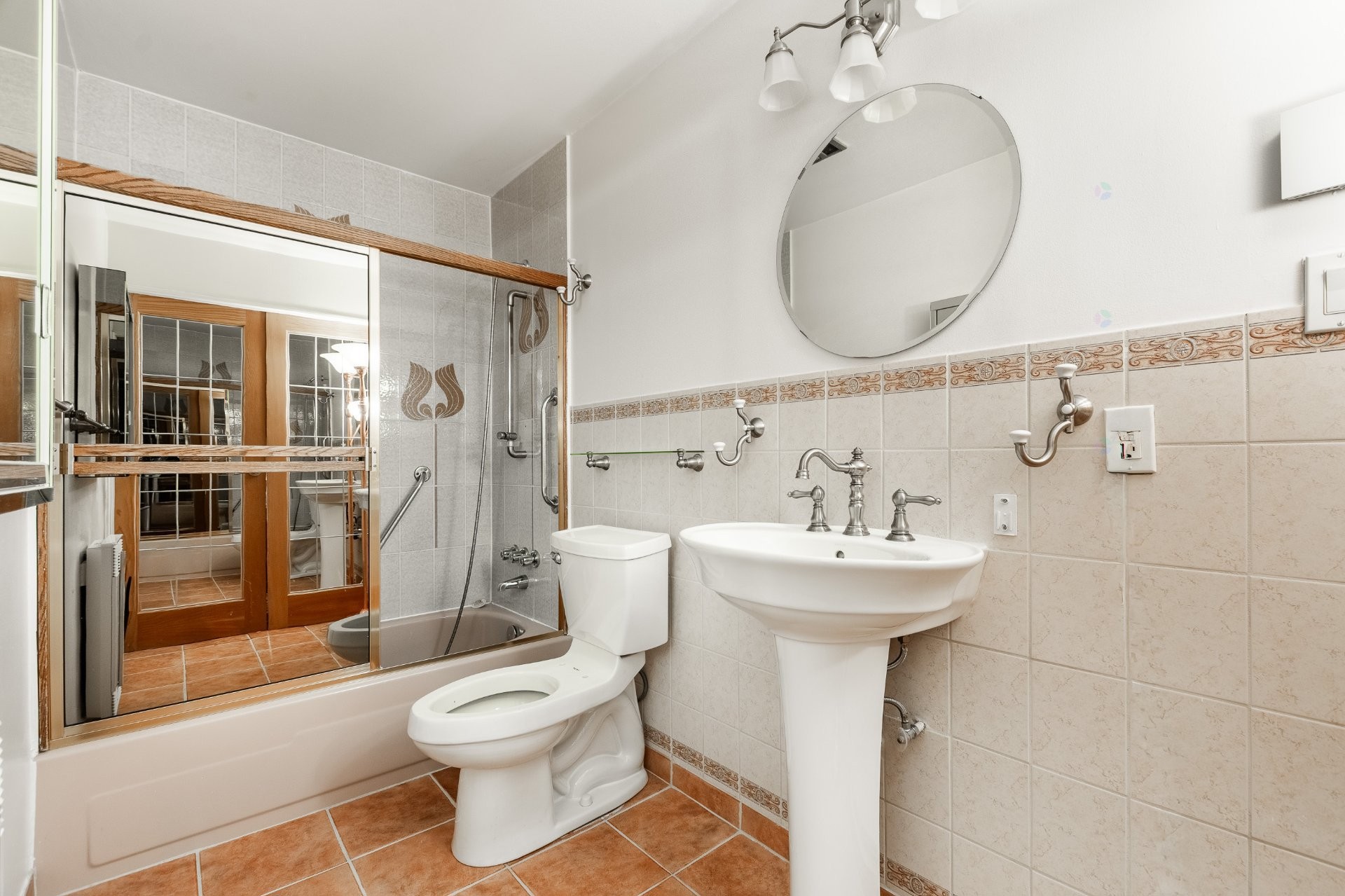 









1395


Place Port-Royal

,
Brossard,




QC
J4W1S7

