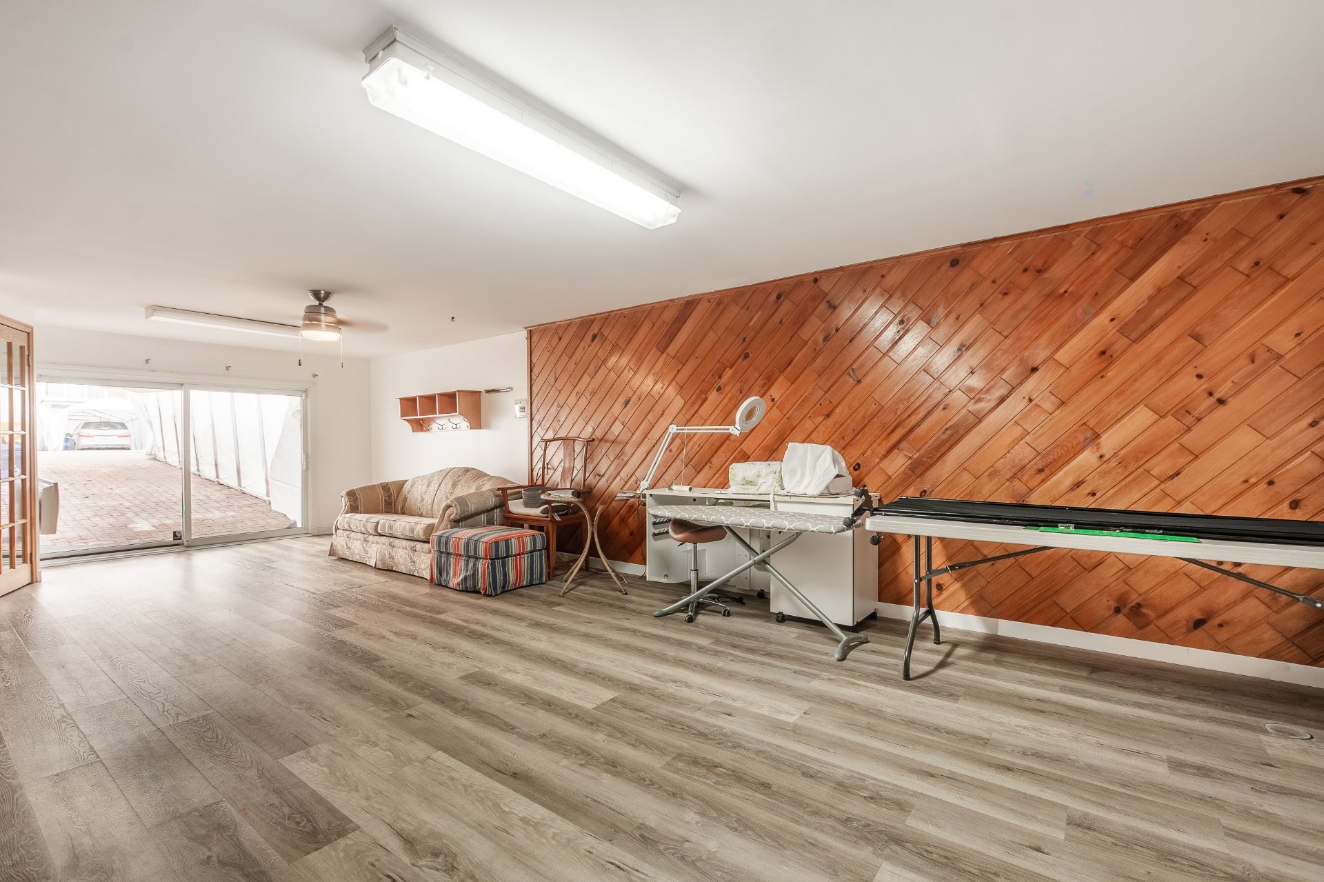 









1395


Place Port-Royal

,
Brossard,




QC
J4W1S7

