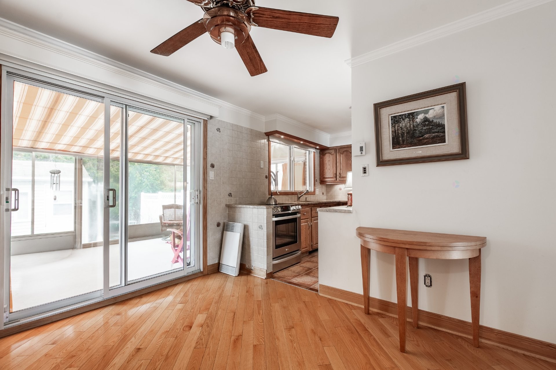 









1395


Place Port-Royal

,
Brossard,




QC
J4W1S7

