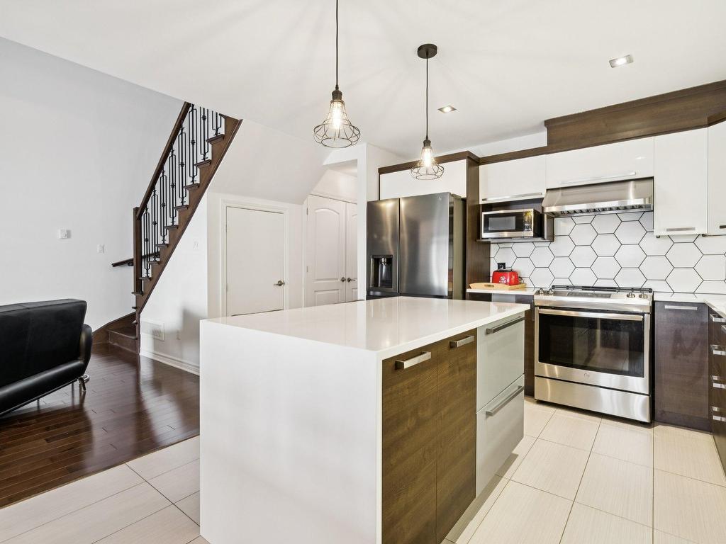 









2405


Rue Versailles

, 403,
Mascouche,




QC
J7K0L3

