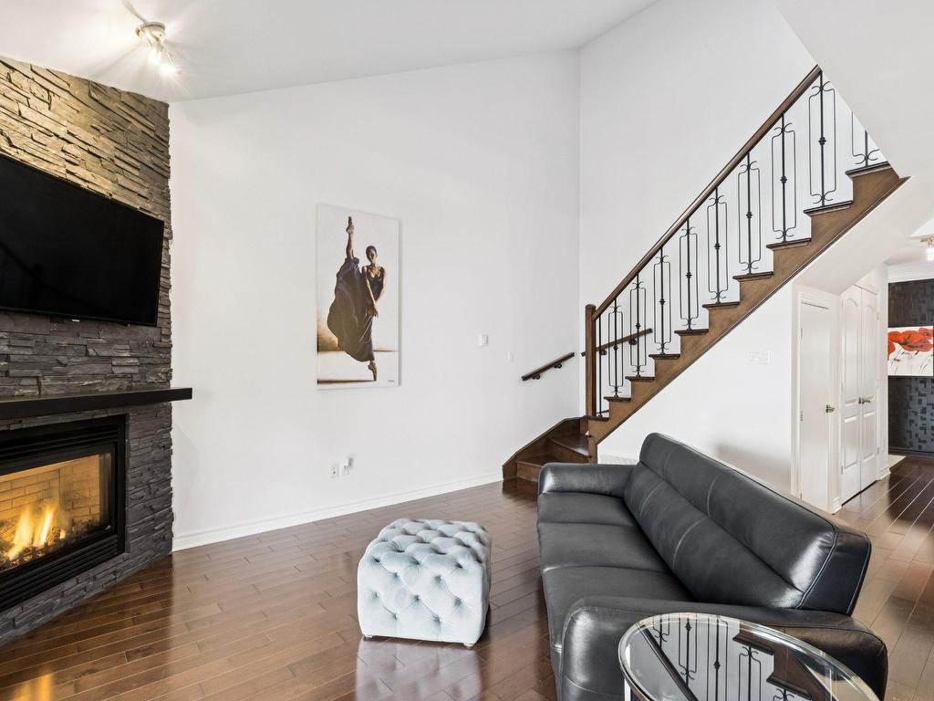 









2405


Rue Versailles

, 403,
Mascouche,




QC
J7K0L3

