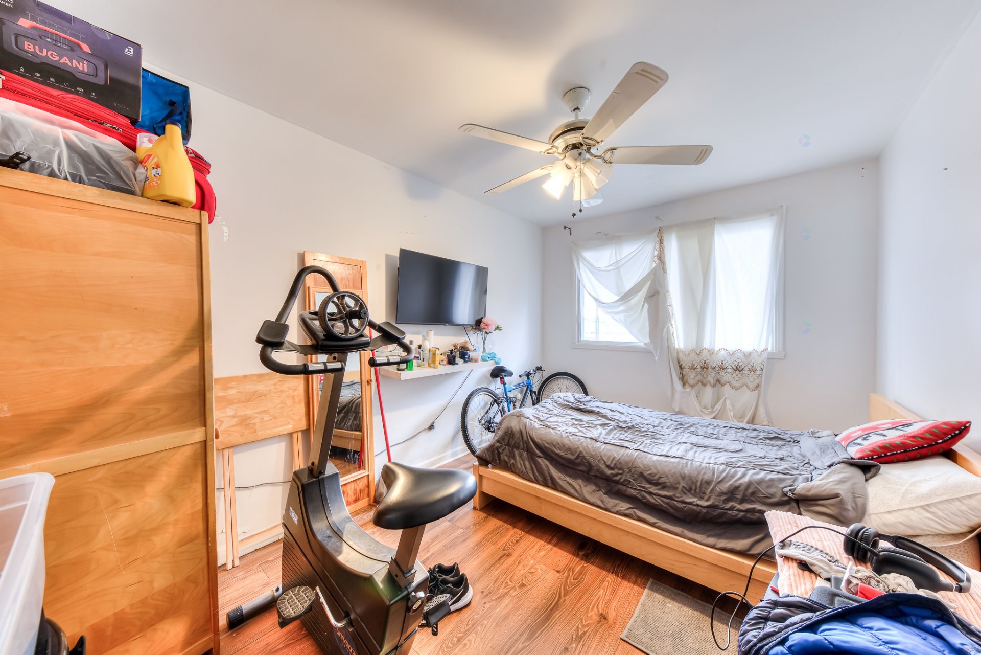 









7105


12e Avenue

, 3,
Montréal (Villeray/Saint-Michel/Parc-Extension),




QC
H2A2Y1

