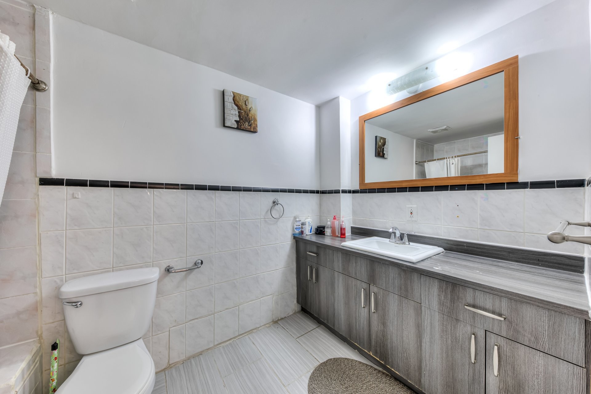 









7105


12e Avenue

, 3,
Montréal (Villeray/Saint-Michel/Parc-Extension),




QC
H2A2Y1

