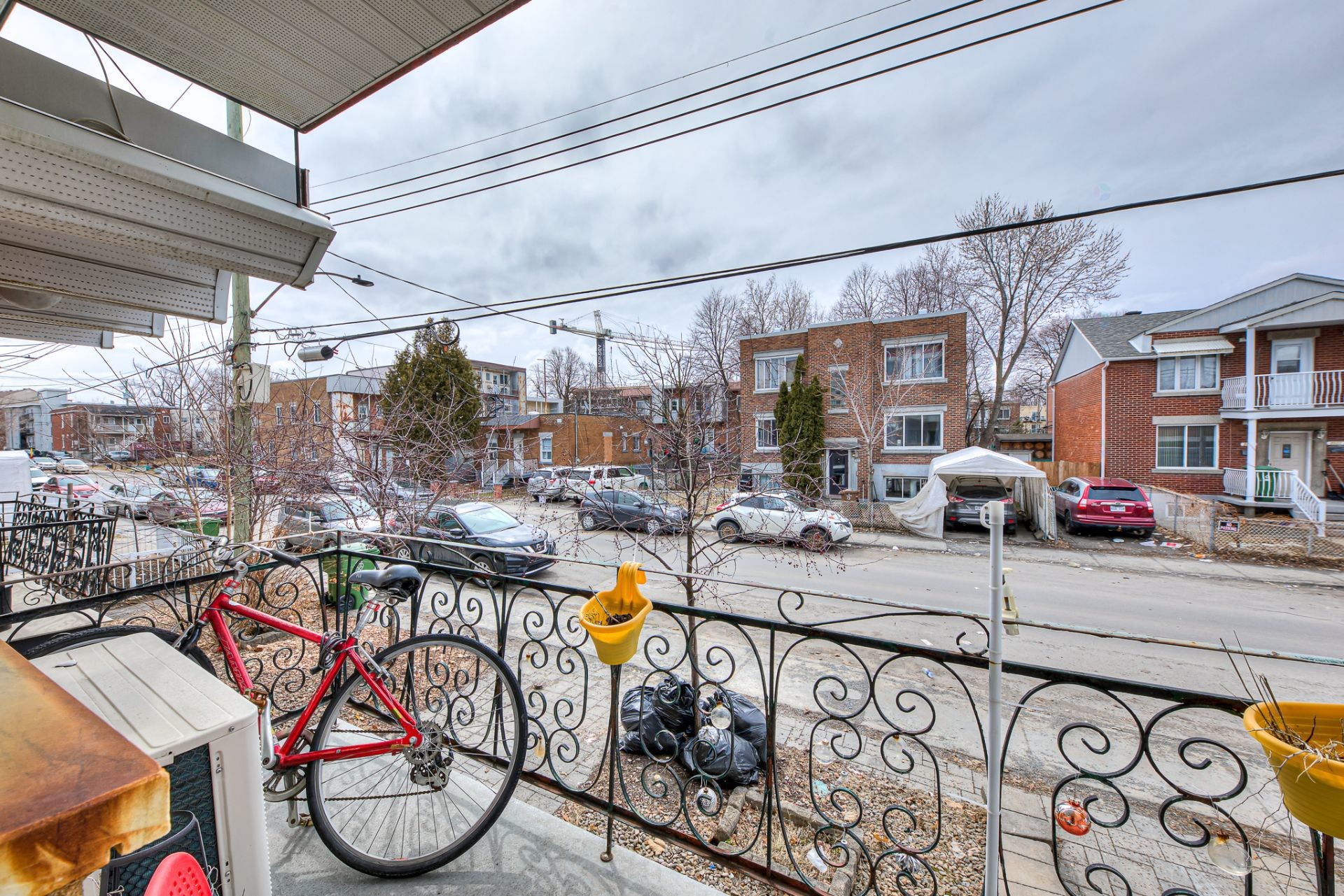 









7105


12e Avenue

, 3,
Montréal (Villeray/Saint-Michel/Parc-Extension),




QC
H2A2Y1

