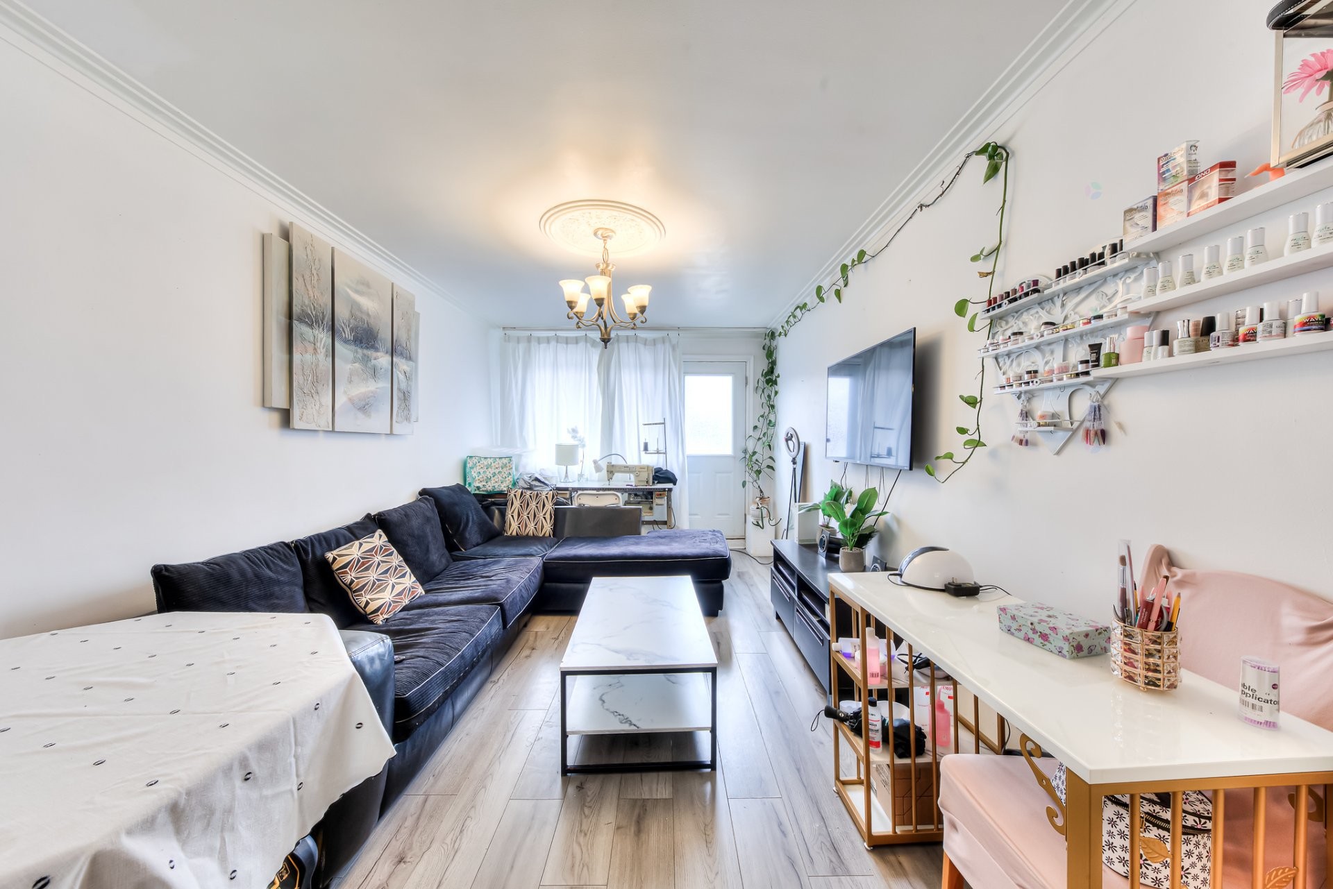 









7105


12e Avenue

, 3,
Montréal (Villeray/Saint-Michel/Parc-Extension),




QC
H2A2Y1

