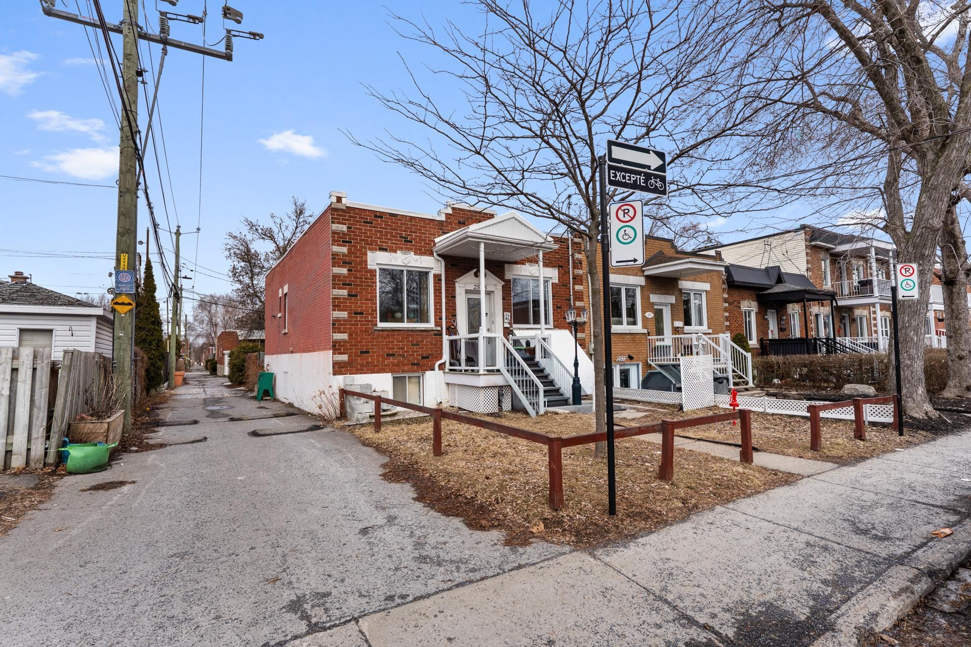 









2585


Boul. Lapointe

,
Montréal (Mercier/Hochelaga-Maisonneuve),




QC
H1L5L8

