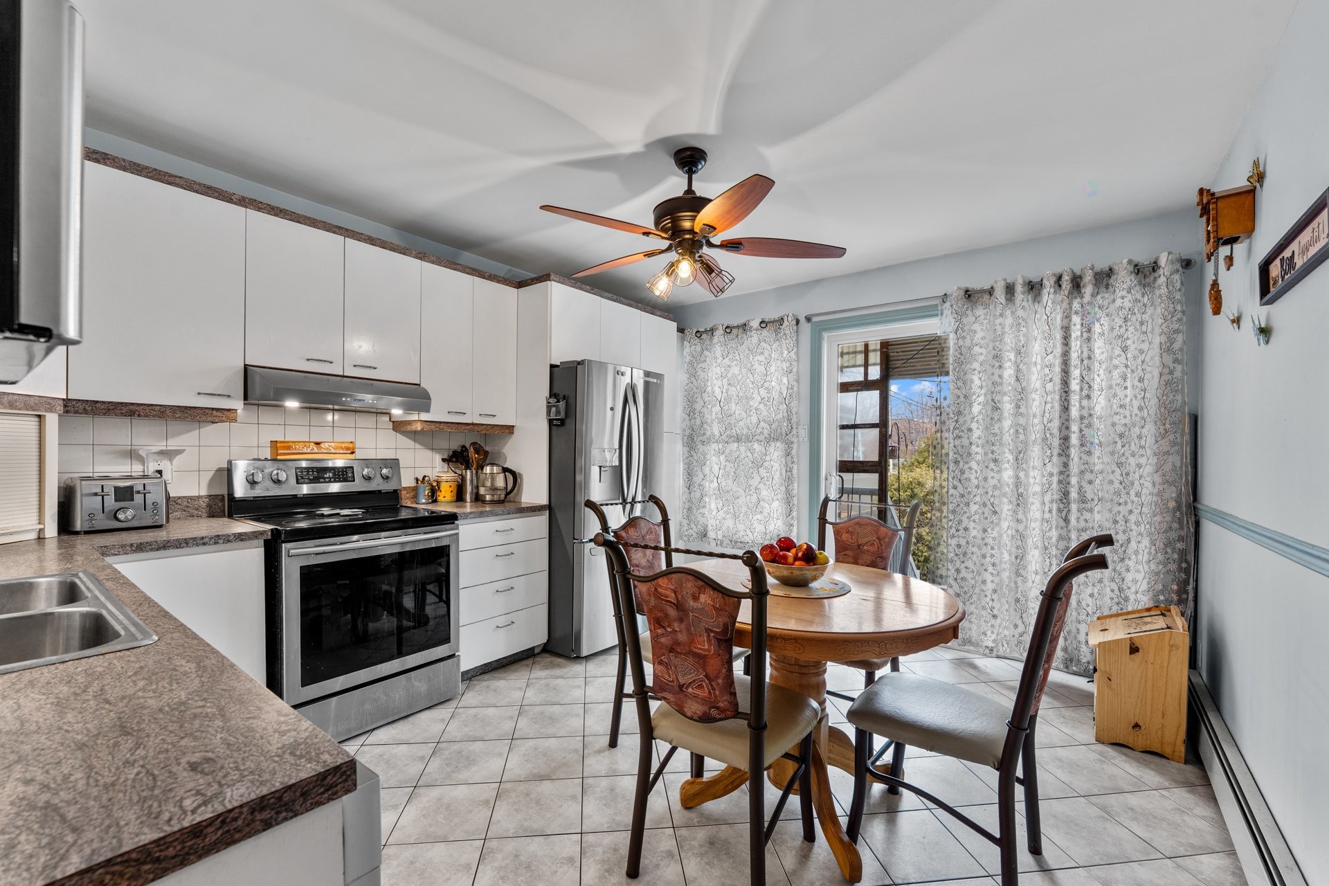 









2585


Boul. Lapointe

,
Montréal (Mercier/Hochelaga-Maisonneuve),




QC
H1L5L8

