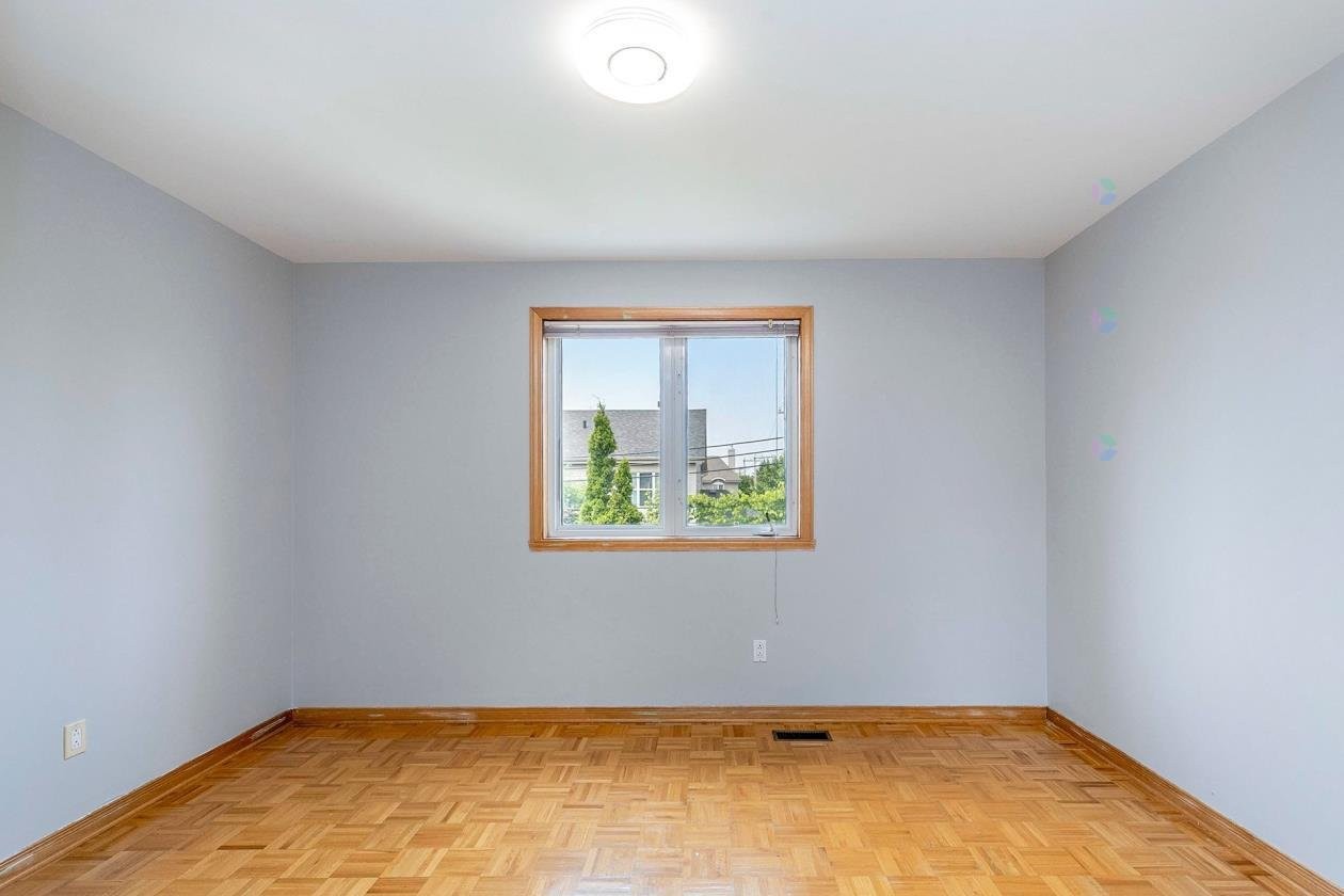 









28


Rue de la Caravelle

,
Kirkland,




QC
H9H4Z5

