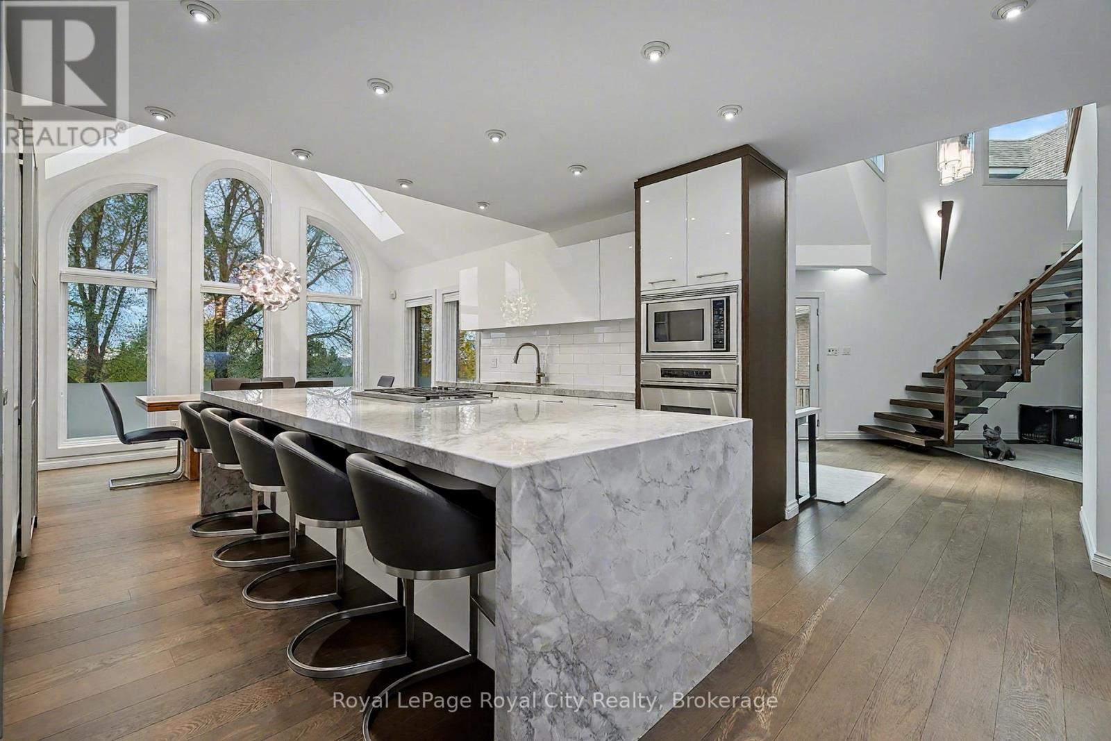 












20 FOX RUN DRIVE

,
Puslinch,




Ontario
N0B2J0

