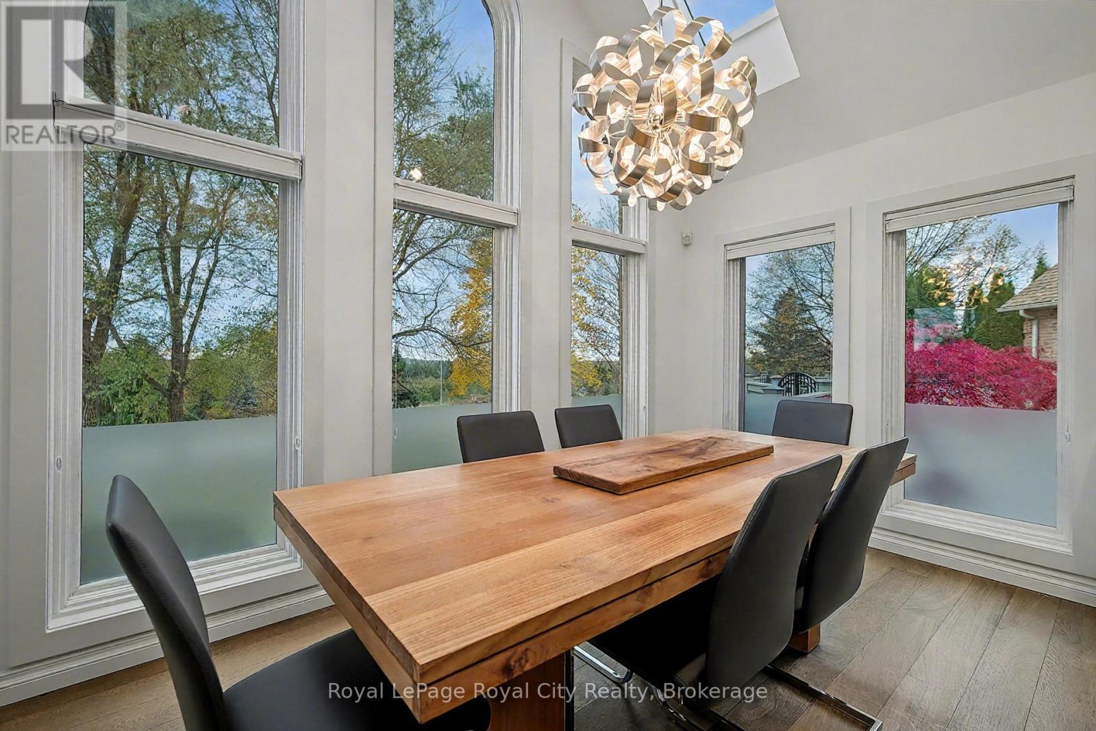 












20 FOX RUN DRIVE

,
Puslinch,




Ontario
N0B2J0

